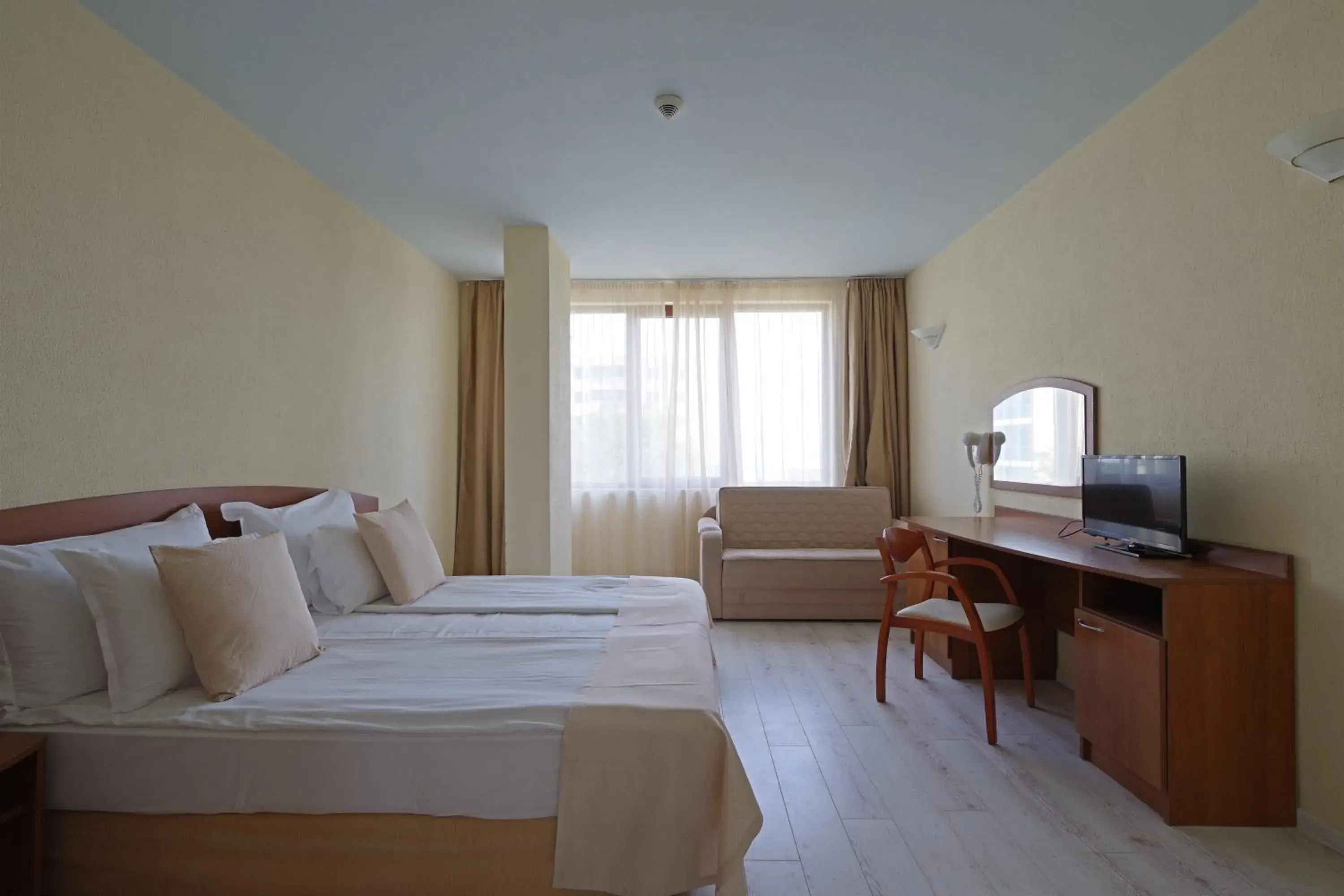 Double Room (2 Adults + 1 Child) in Perla Plaza Hotel - All Inclusive Double Room (2 Adults + 1 Child) in Perla Plaza Hotel - All Inclusive
