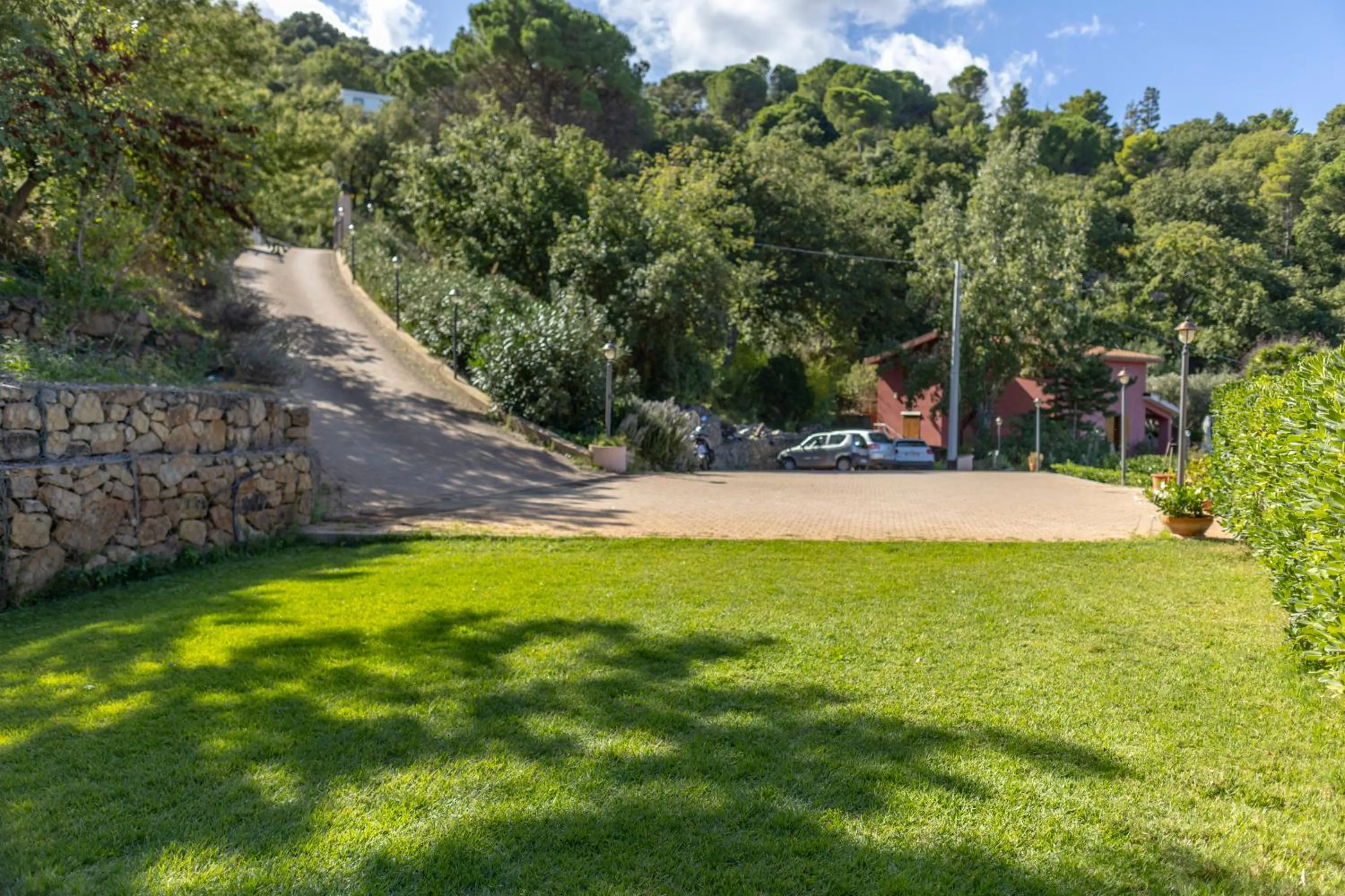 Garden in B&B Le Ginestre