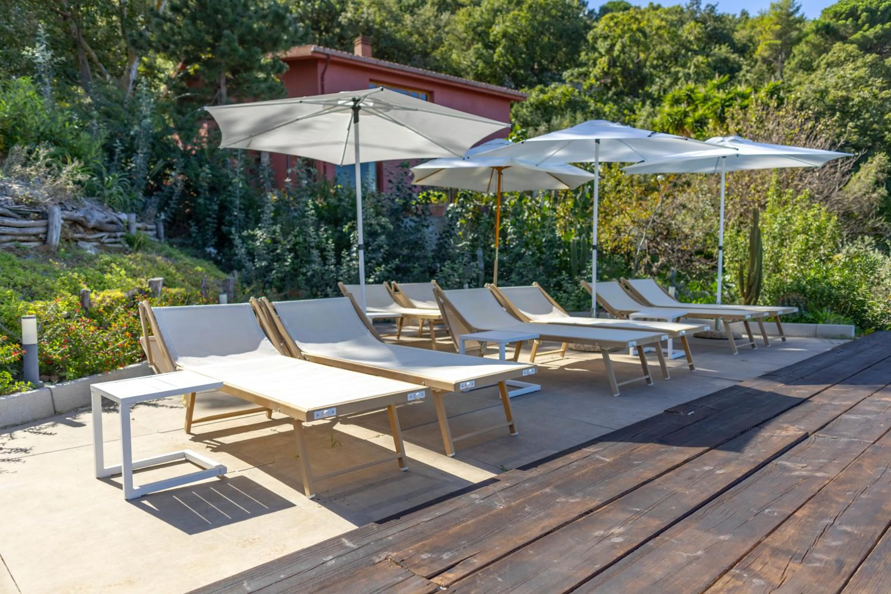 sunbed in B&B Le Ginestre