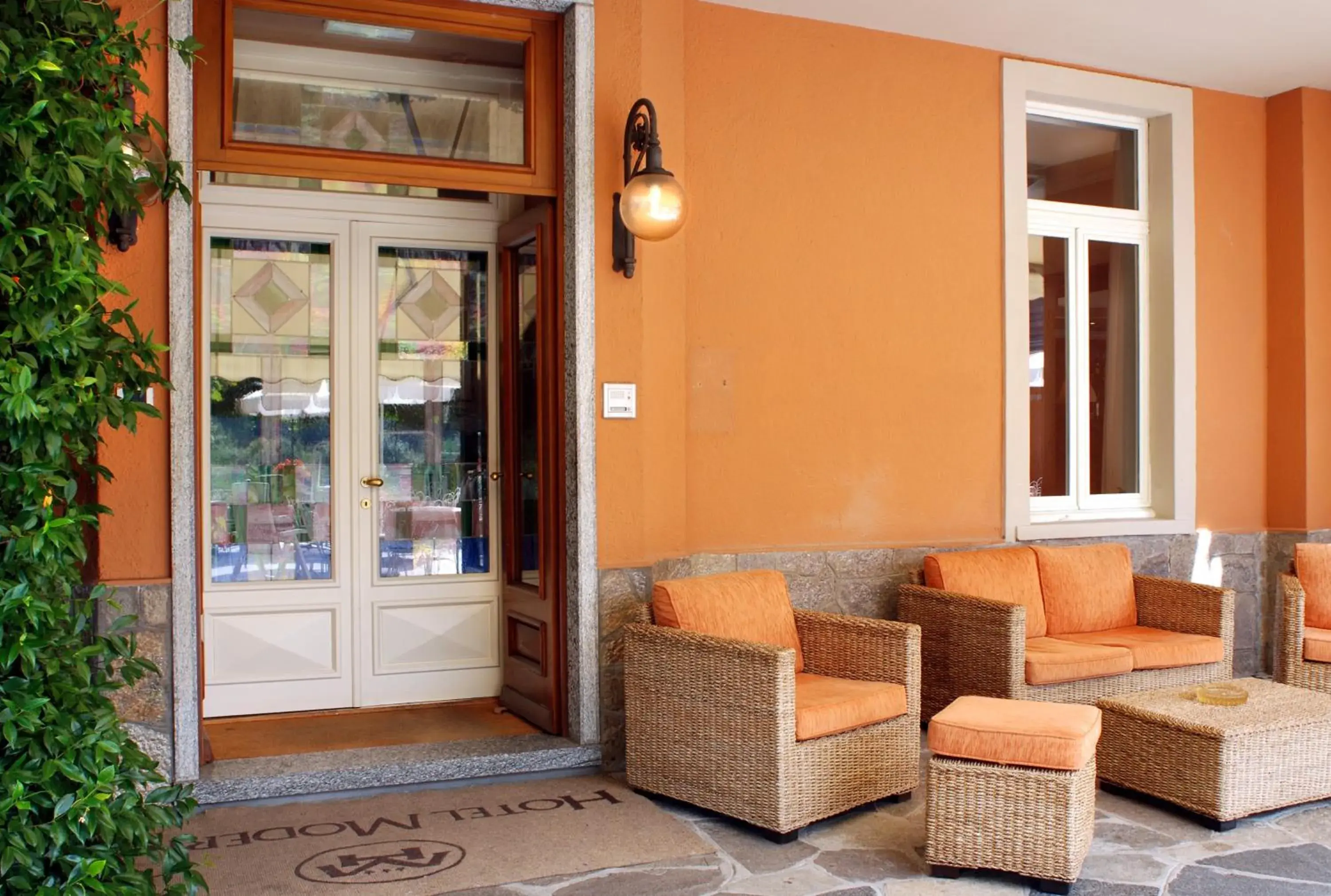 Facade/entrance in Hotel Moderno Facade/entrance in Hotel Moderno