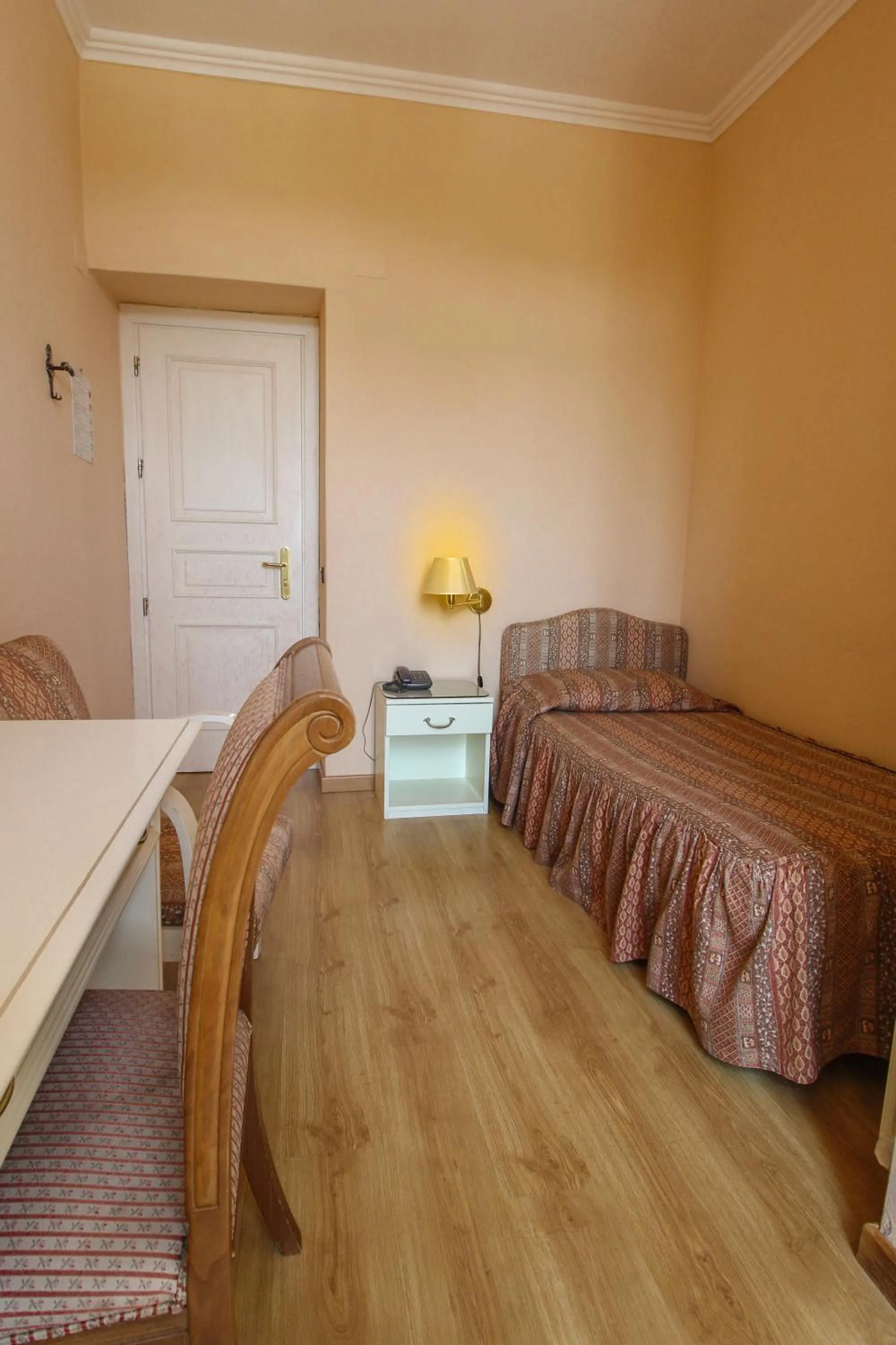 Bed in Hotel Moderno