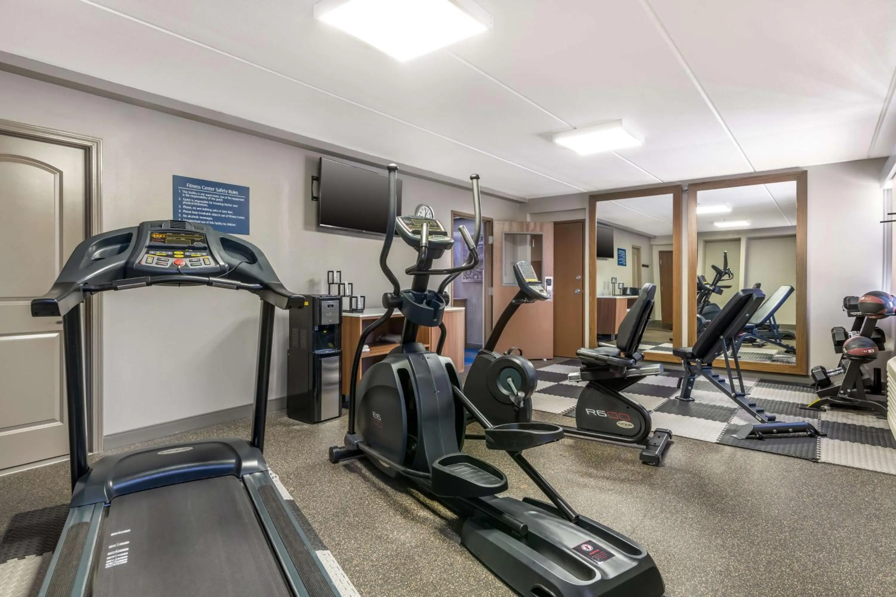 Fitness centre/facilities in Best Western Atlanta-Marietta Ballpark Hotel