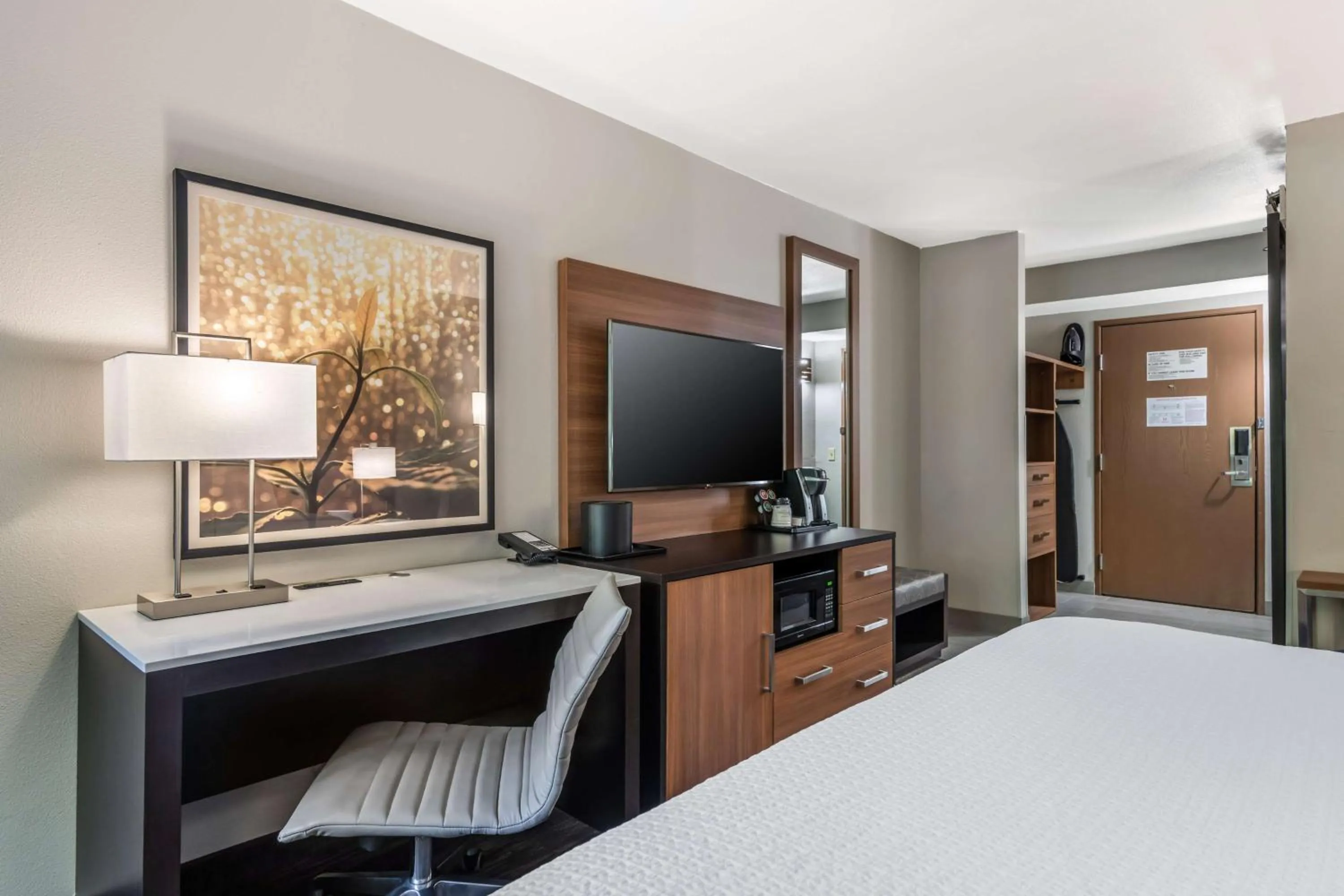 Bedroom, Bed in Best Western Atlanta-Marietta Ballpark Hotel