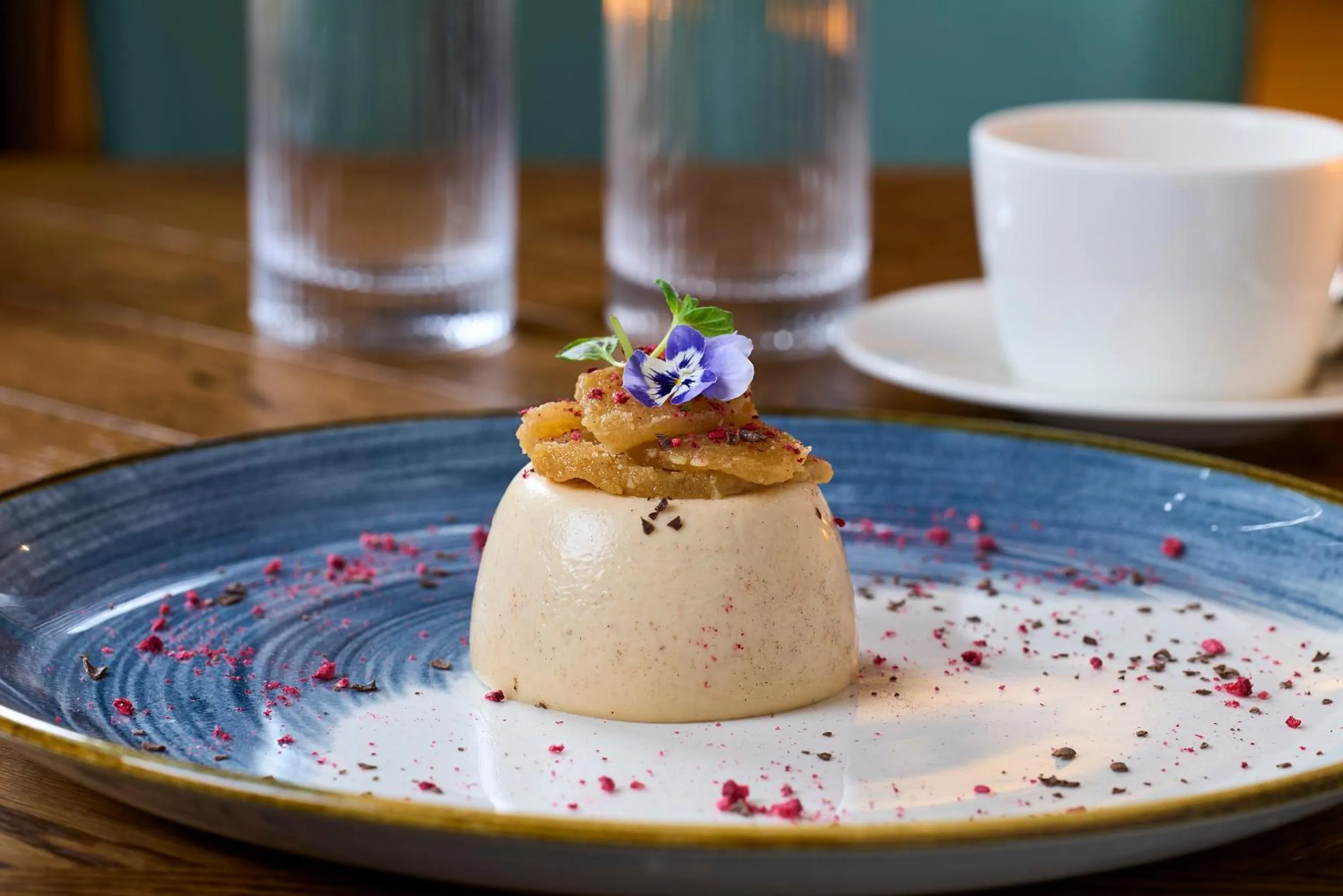 Restaurant/places to eat in Mandolay Hotel Guildford