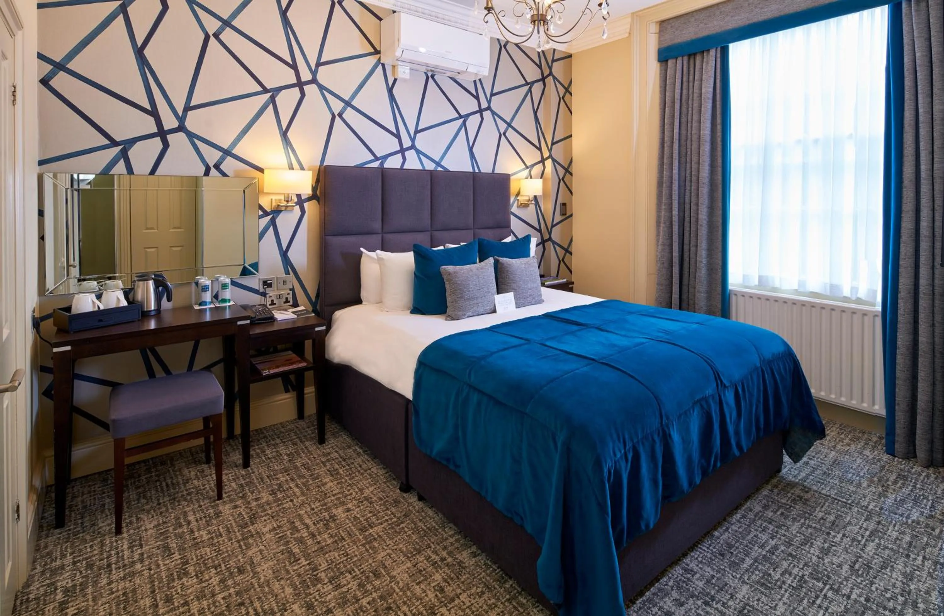 Bed in Mandolay Hotel Guildford