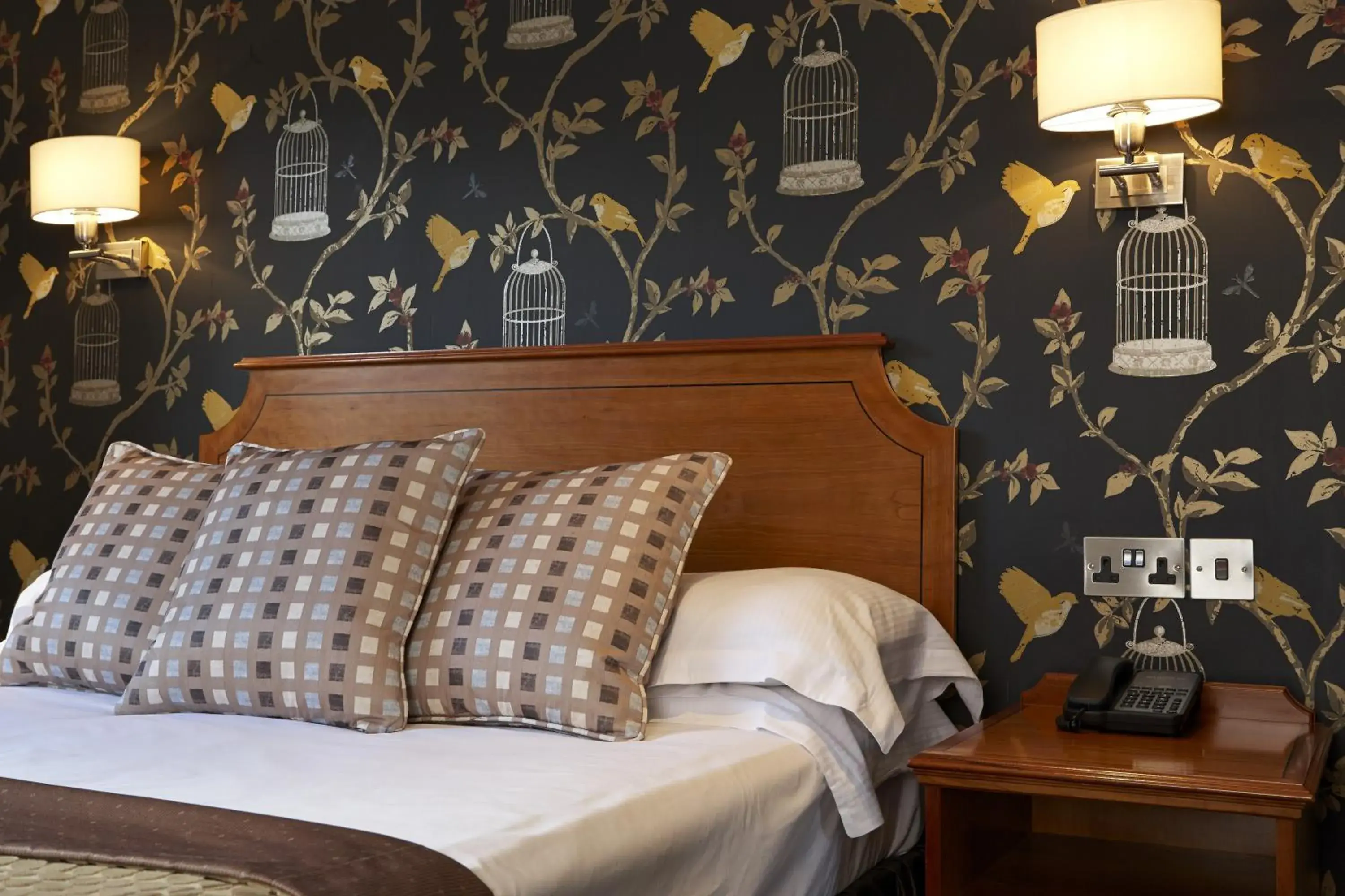 Bed in Mandolay Hotel Guildford Bed in Mandolay Hotel Guildford