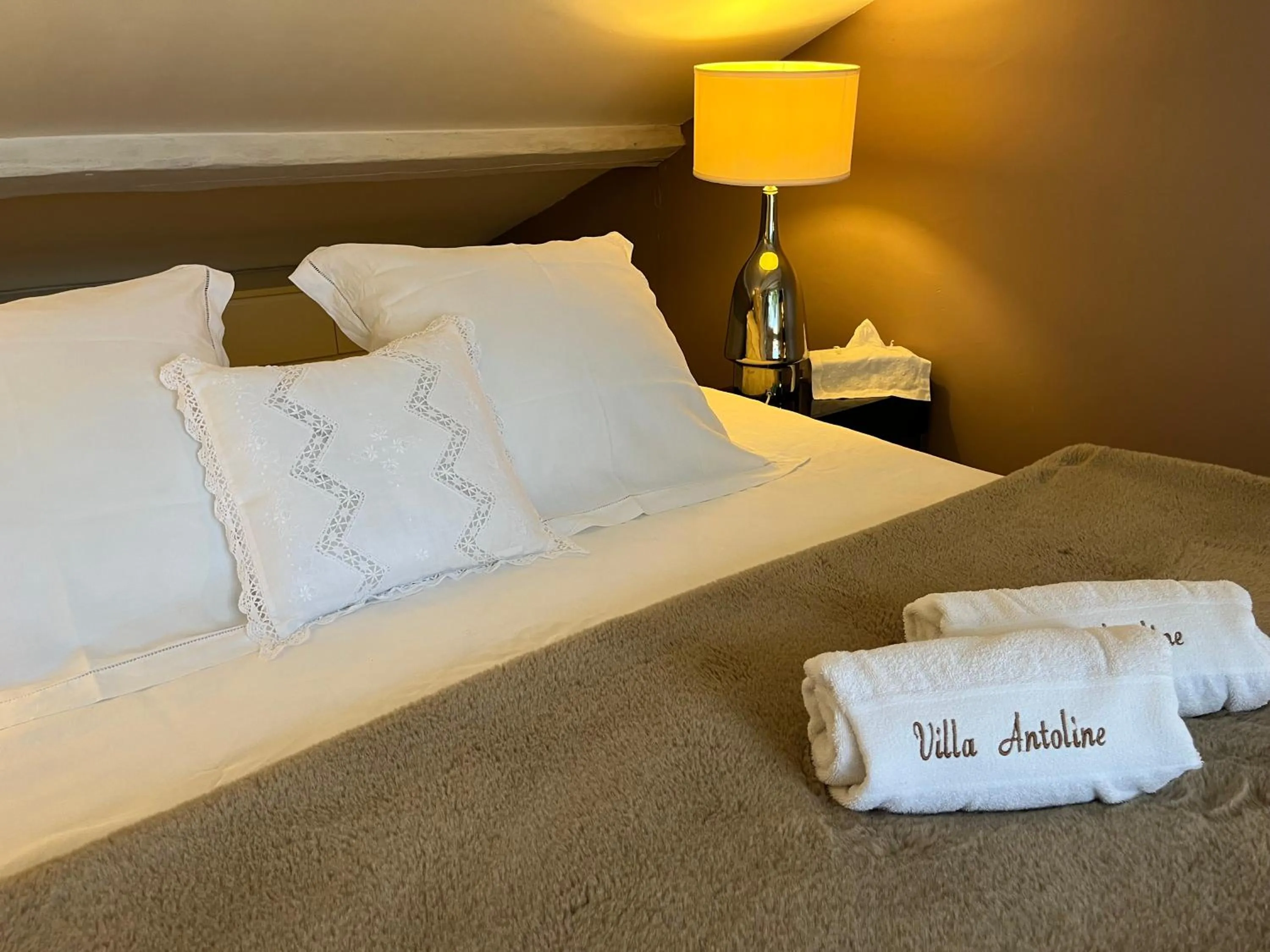 Bed in Villa Antoline