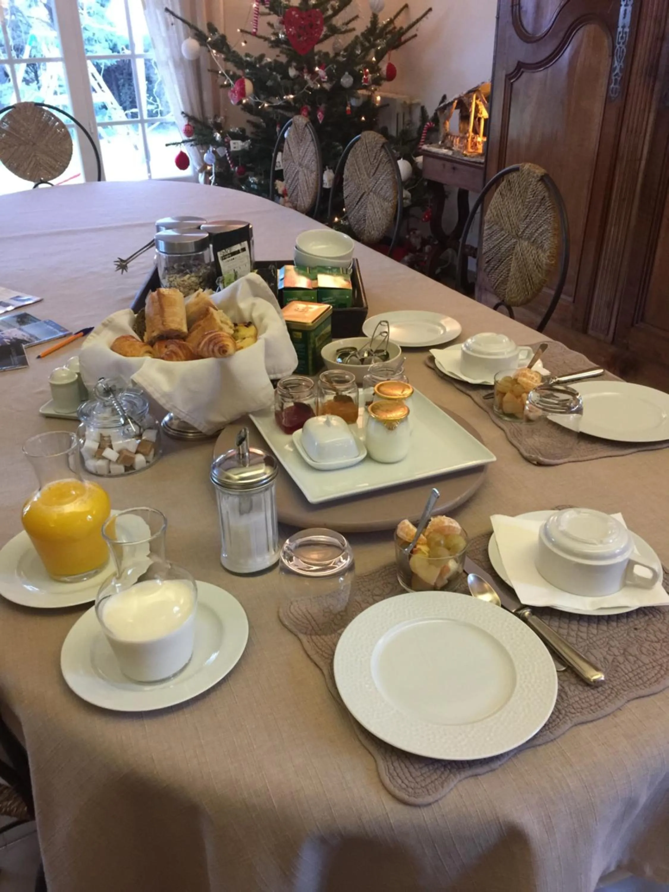 Breakfast in Villa Antoline