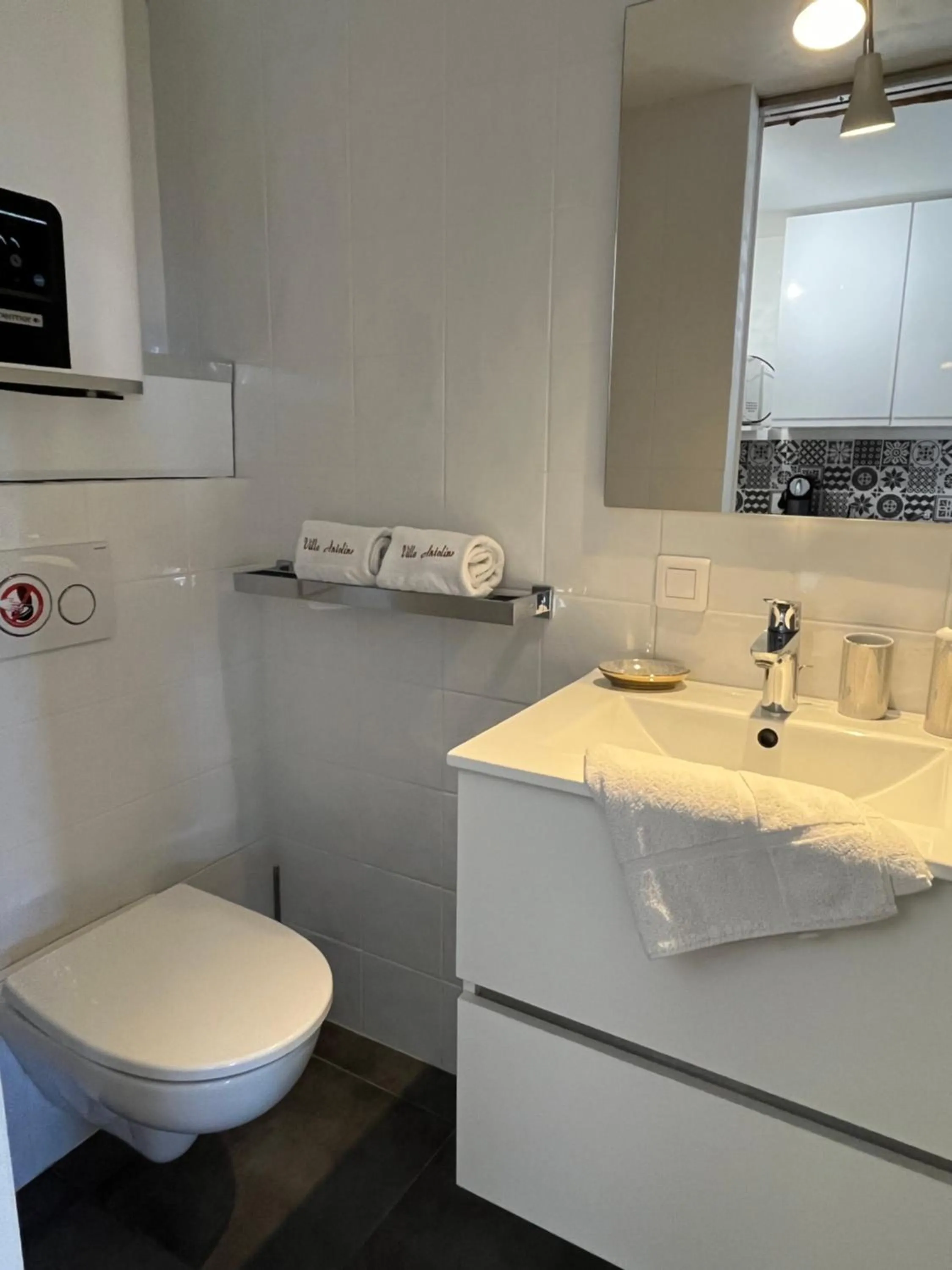 Toilet in Villa Antoline