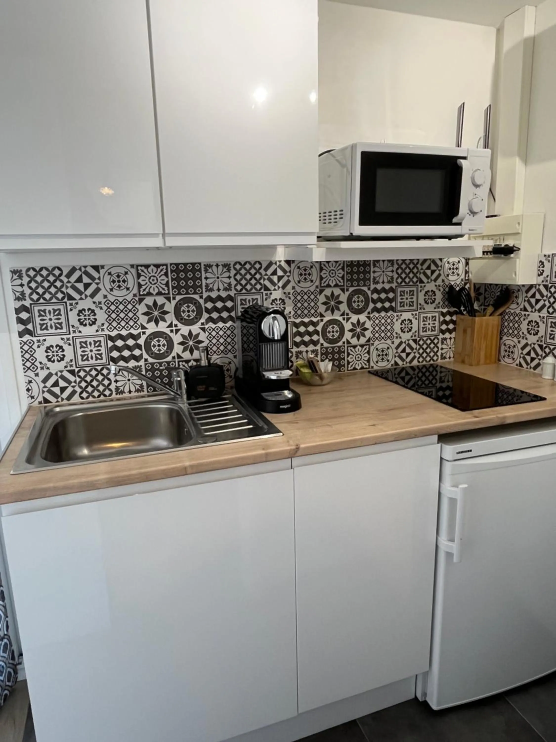 Coffee/tea facilities in Villa Antoline