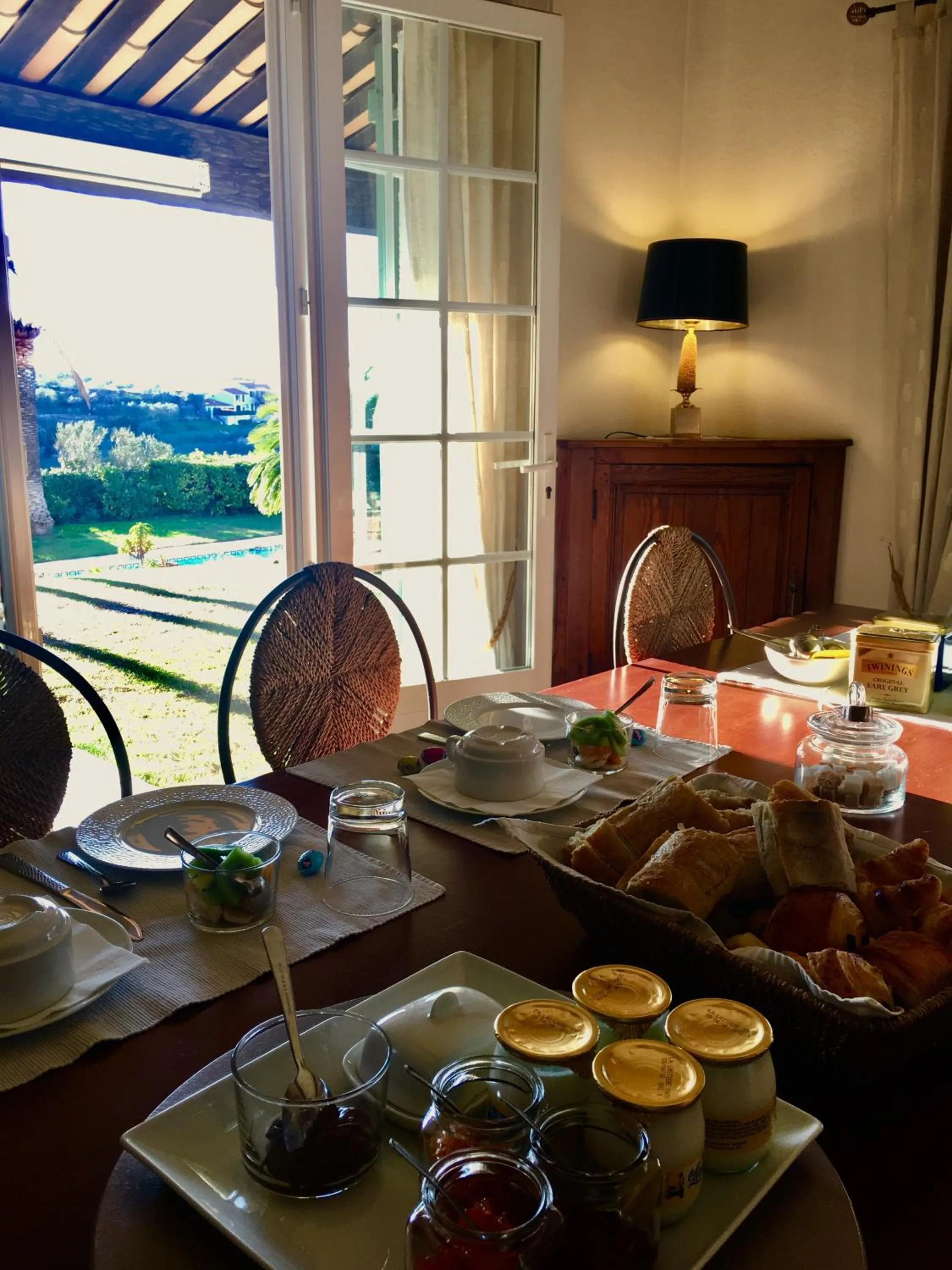 Food and drinks in Villa Antoline