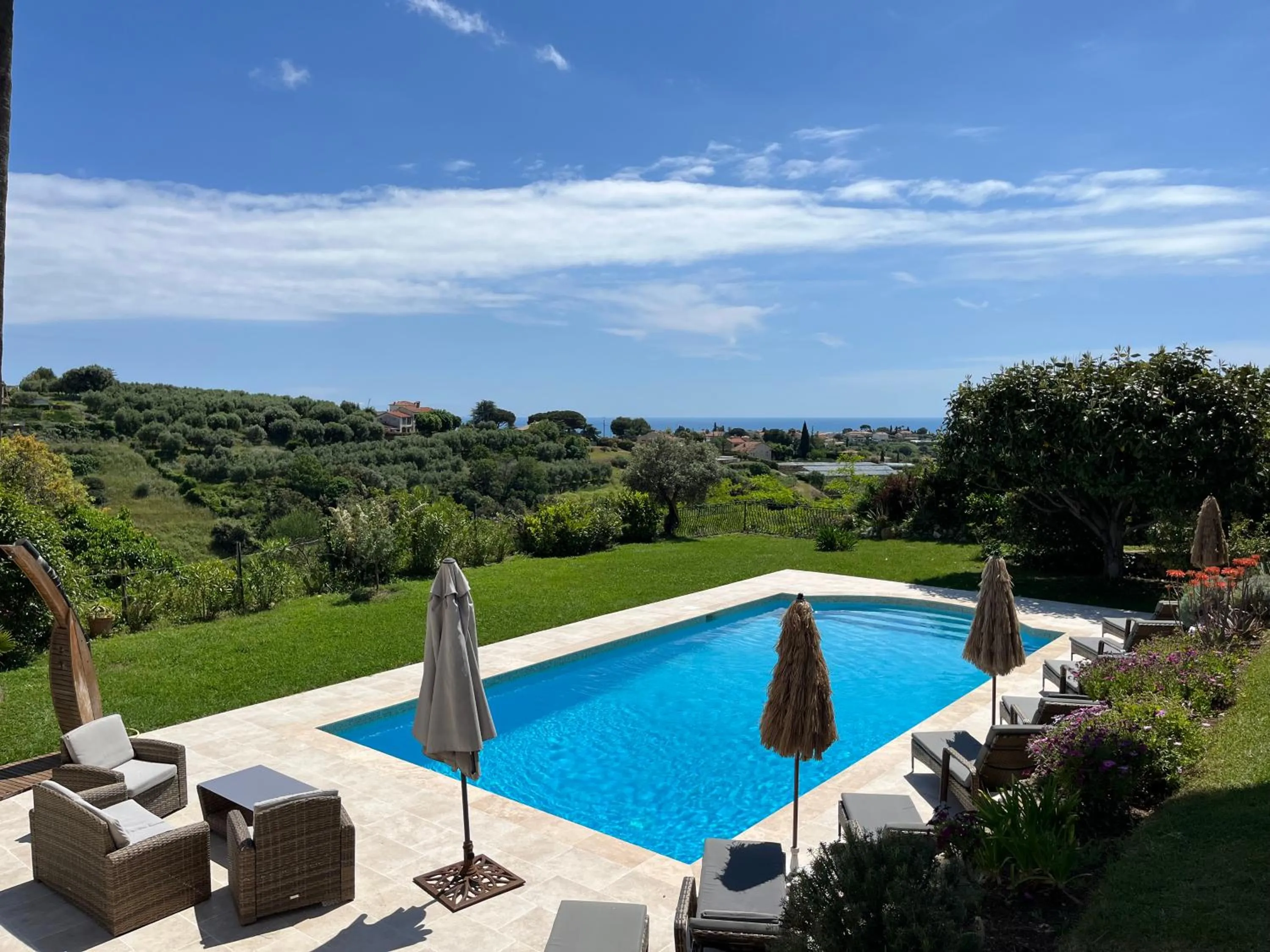 Swimming pool in Villa Antoline