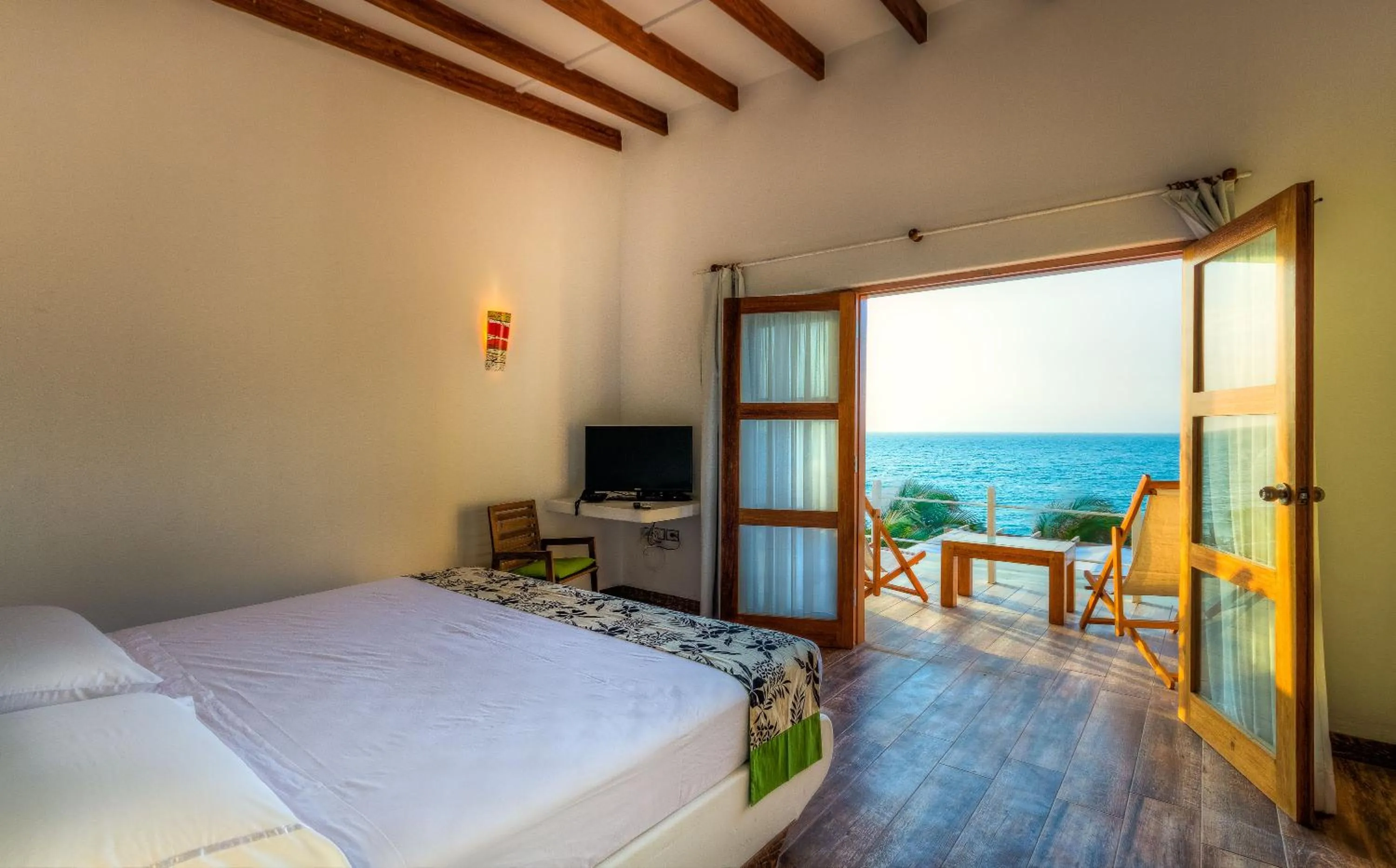 Property building, Bed in Sunset Mancora