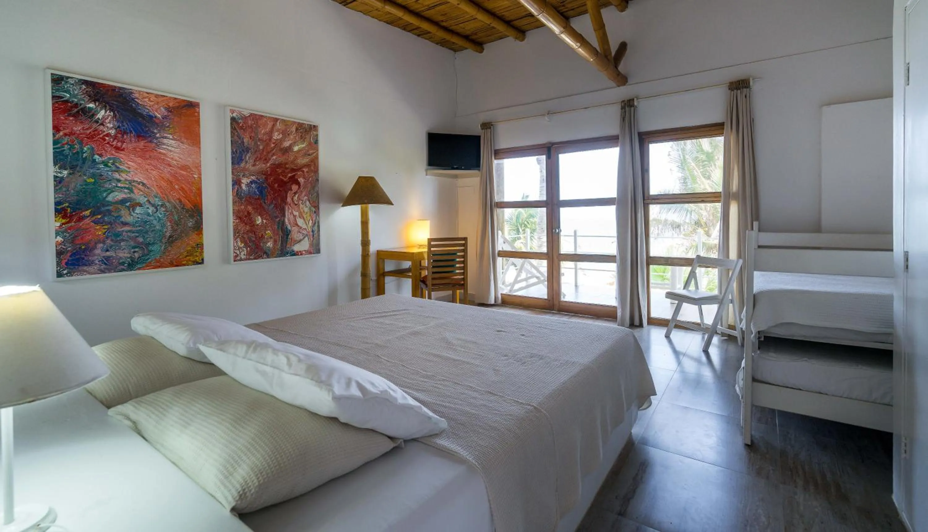 Bed in Sunset Mancora