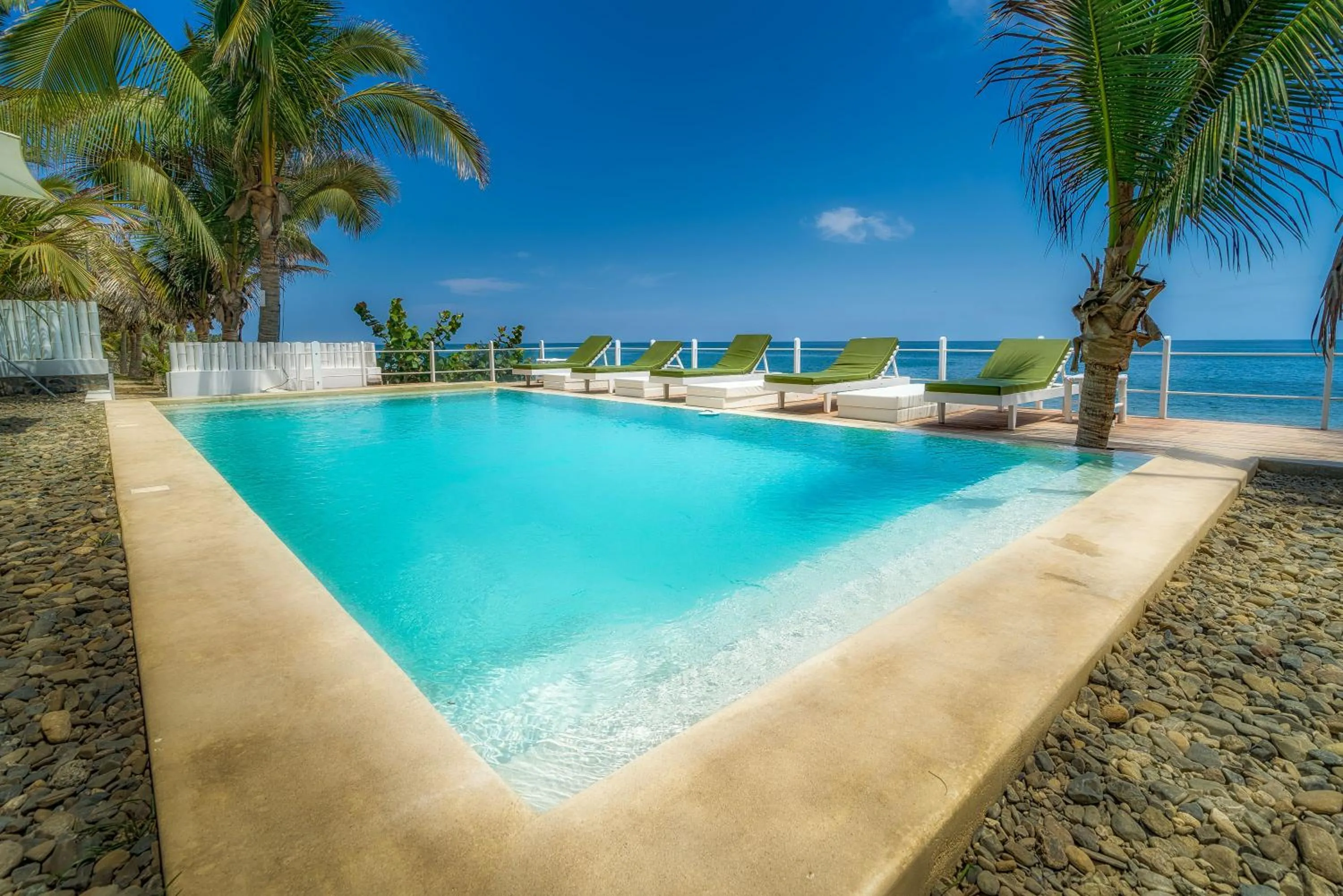 Pool view in Sunset Mancora
