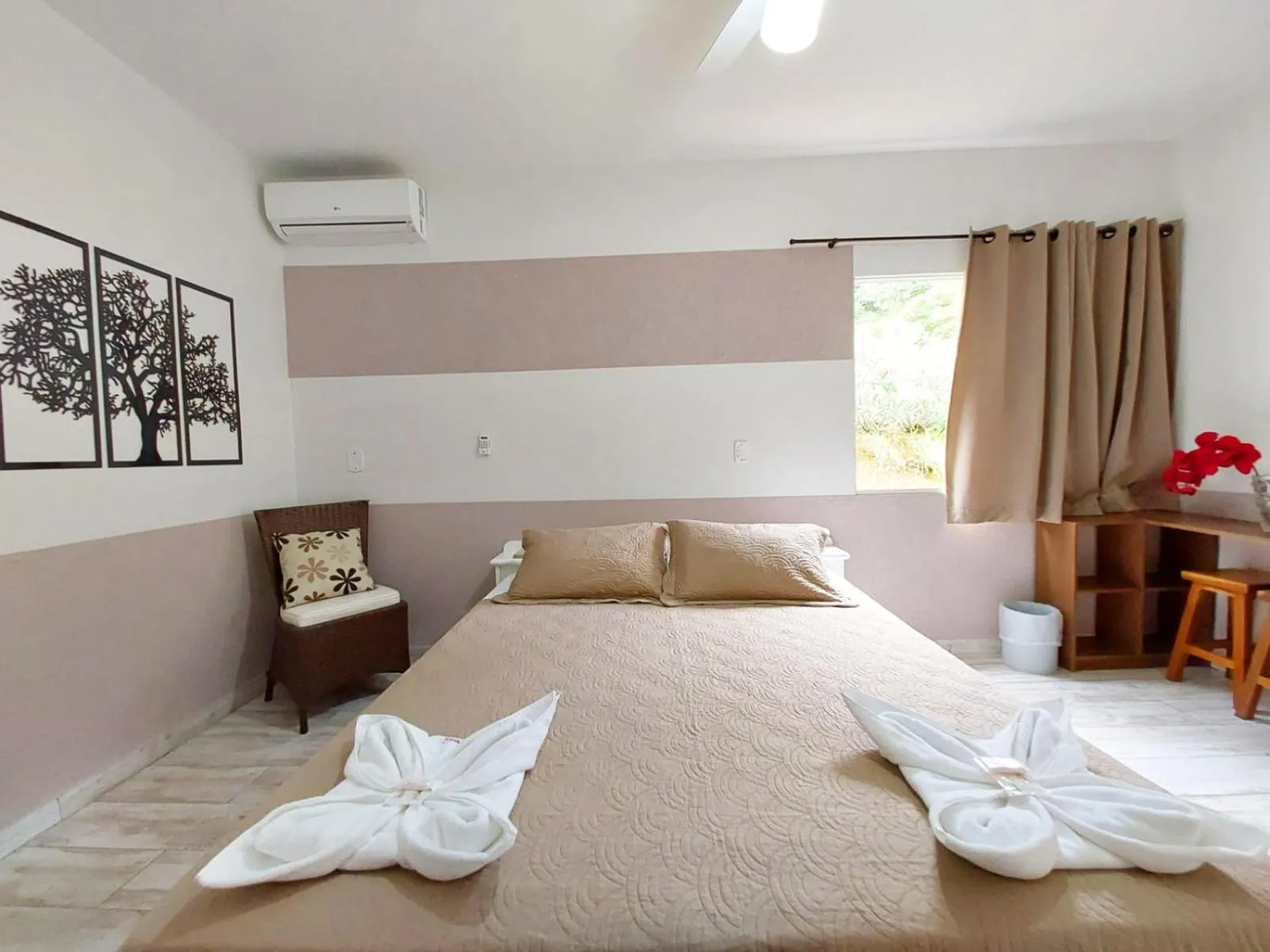 Deluxe Queen Room in Pousada Pompeia