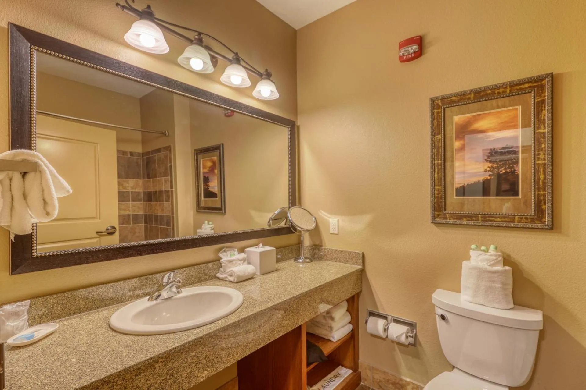 Toilet in The Lodge at Deadwood