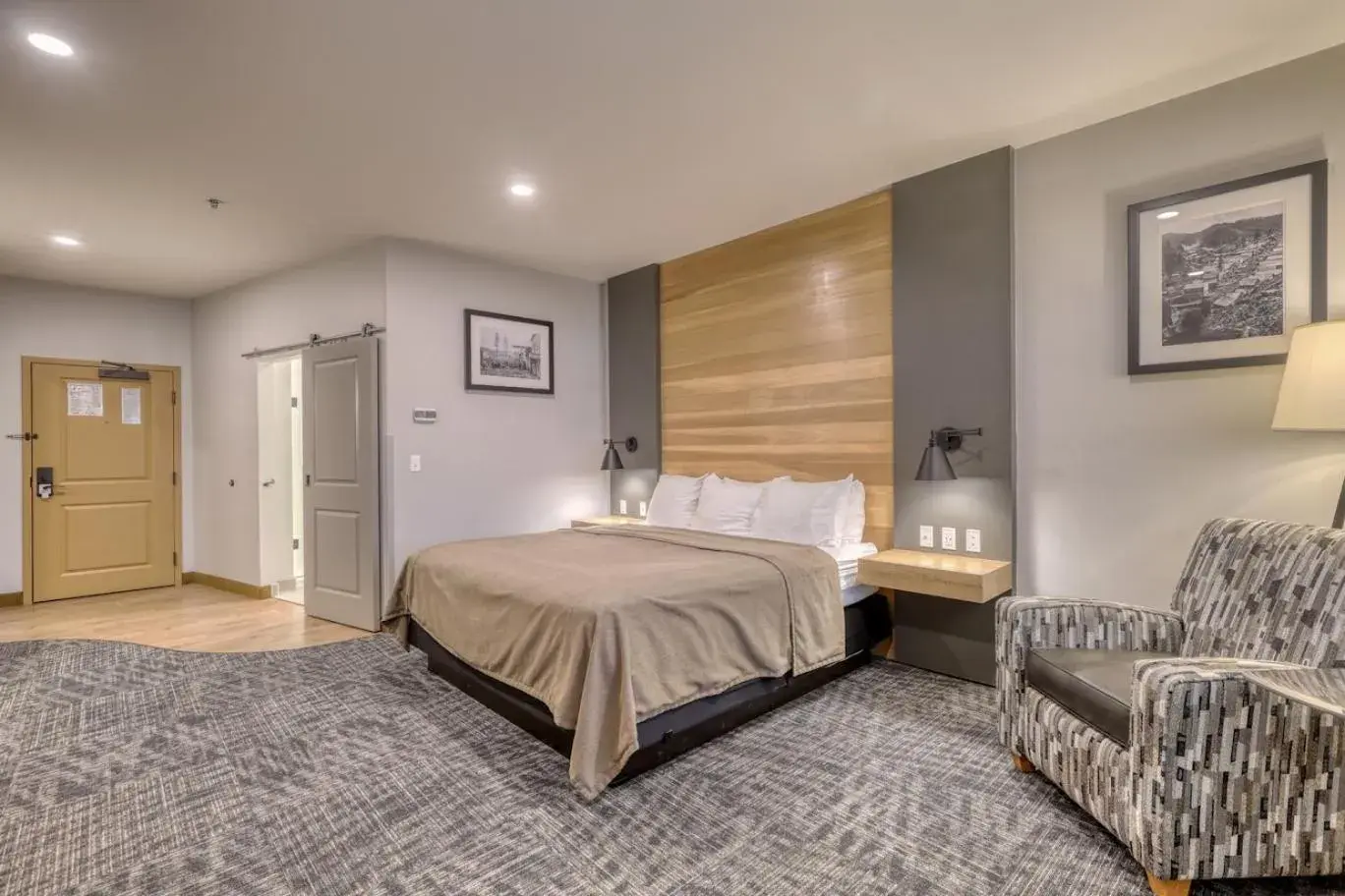 Bed in The Lodge at Deadwood Bed in The Lodge at Deadwood