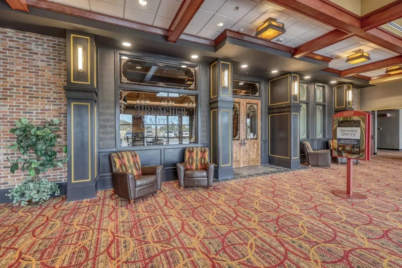 Lounge or bar in The Lodge at Deadwood Lounge or bar in The Lodge at Deadwood