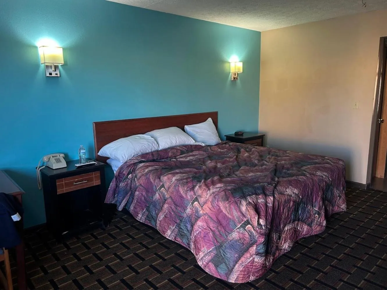 Bedroom, Bed in Crete Inn by Capital O Near Lincoln