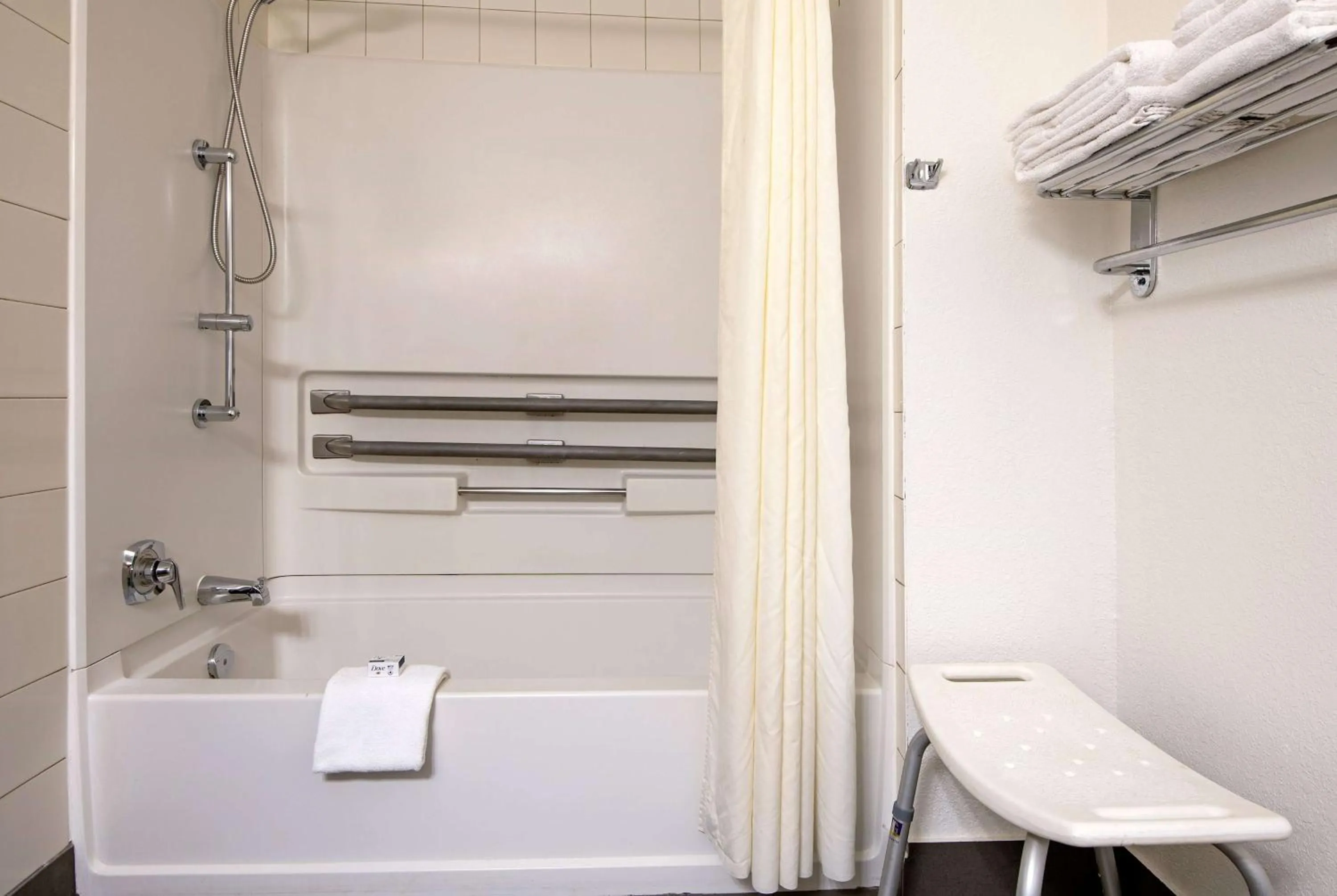 Bathroom in Super 8 by Wyndham Kamloops On The Hill