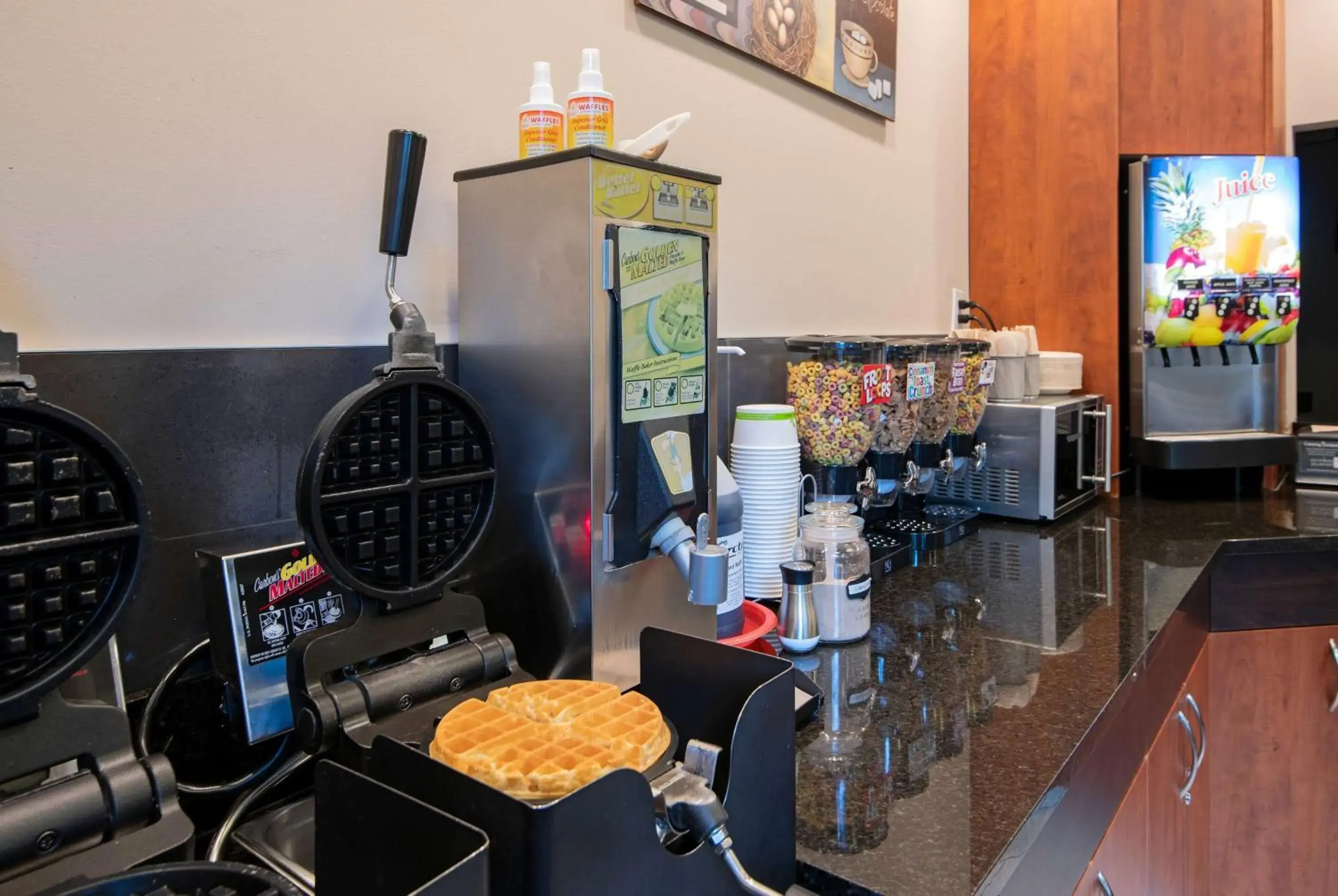 Breakfast in Super 8 by Wyndham Kamloops On The Hill Breakfast in Super 8 by Wyndham Kamloops On The Hill