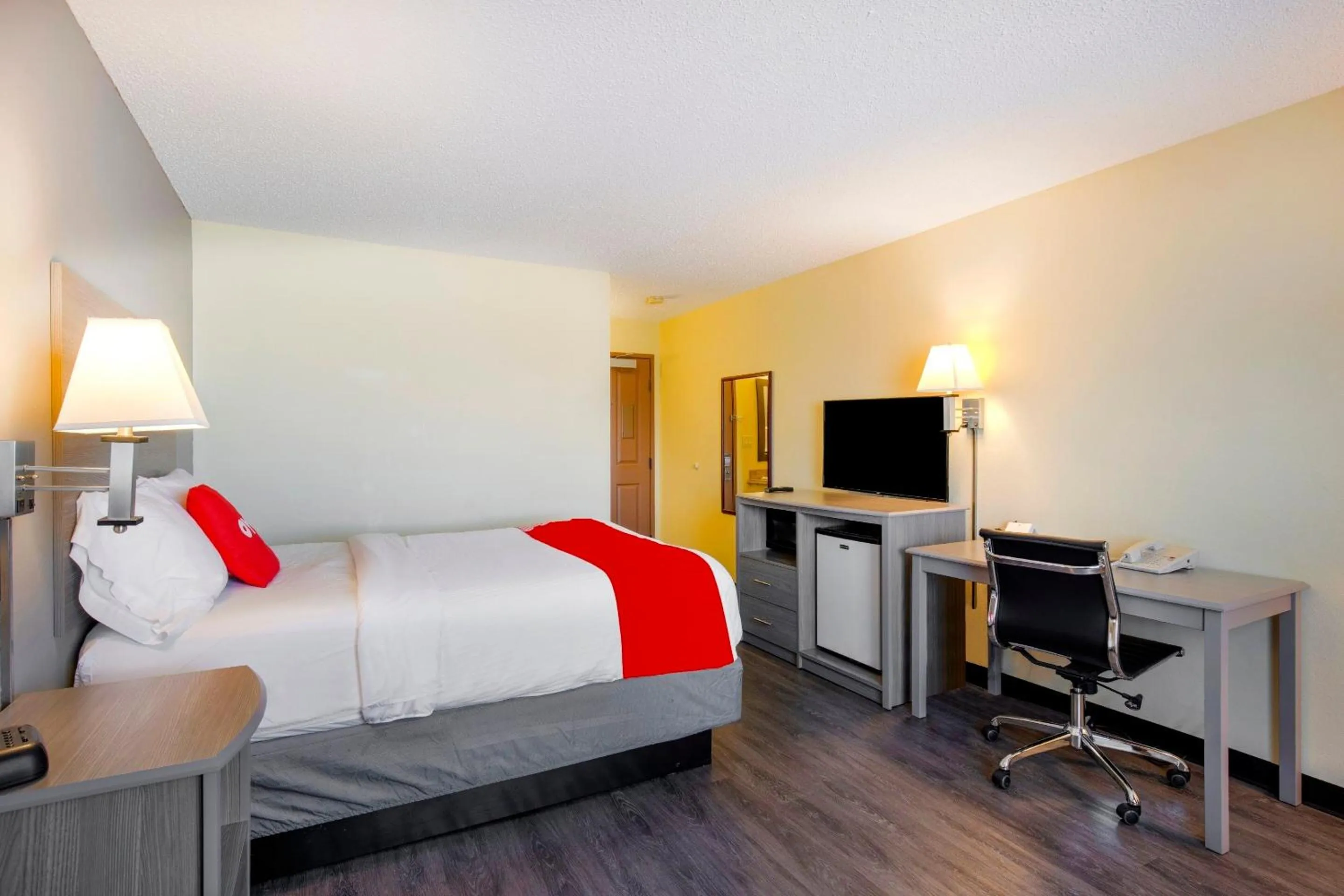 Bedroom in Rockview Hotel Castle Rock Downtown