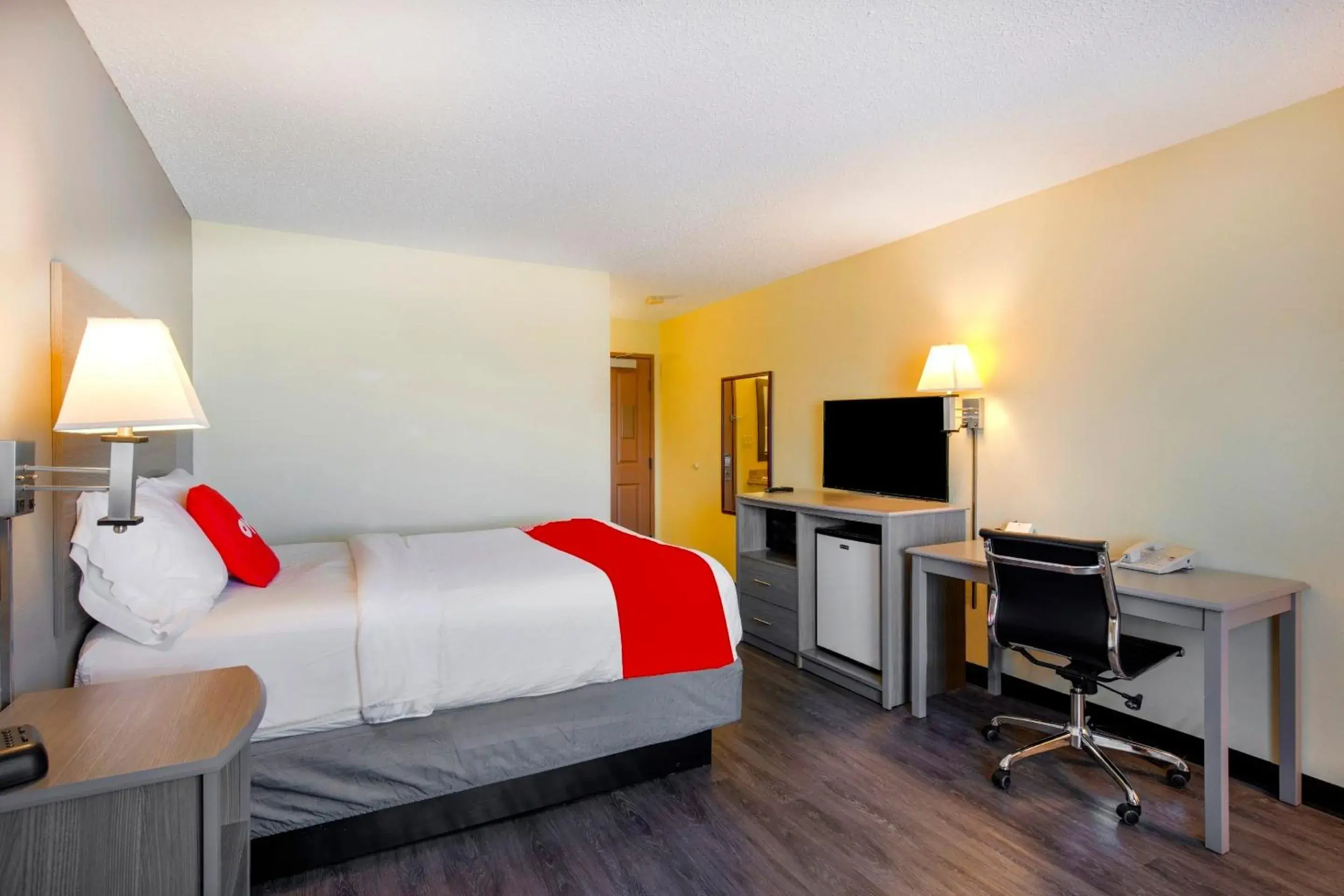 Bedroom in Rockview Hotel Castle Rock Downtown Bedroom in Rockview Hotel Castle Rock Downtown