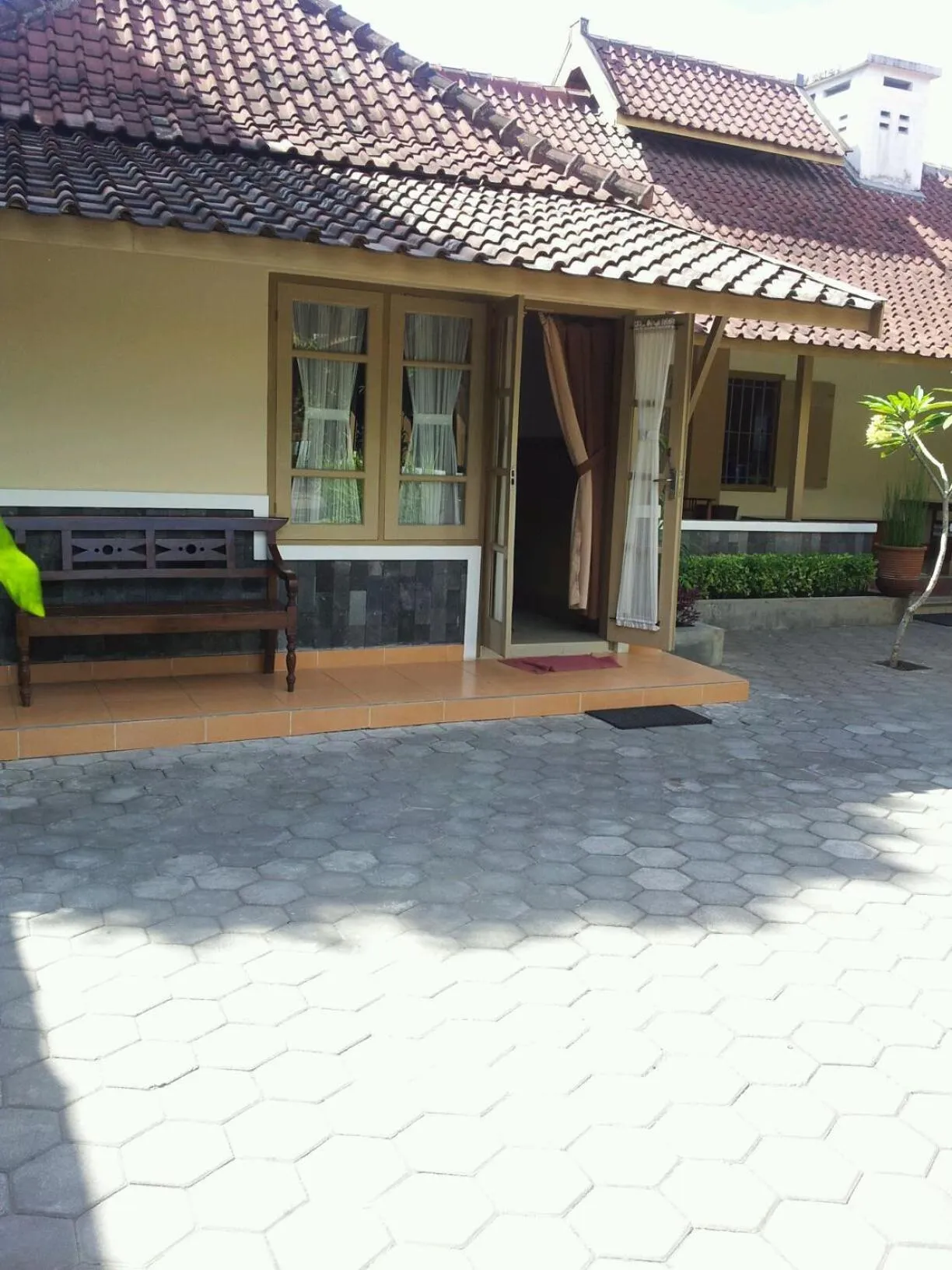 Ndalem Suratin Guesthouse