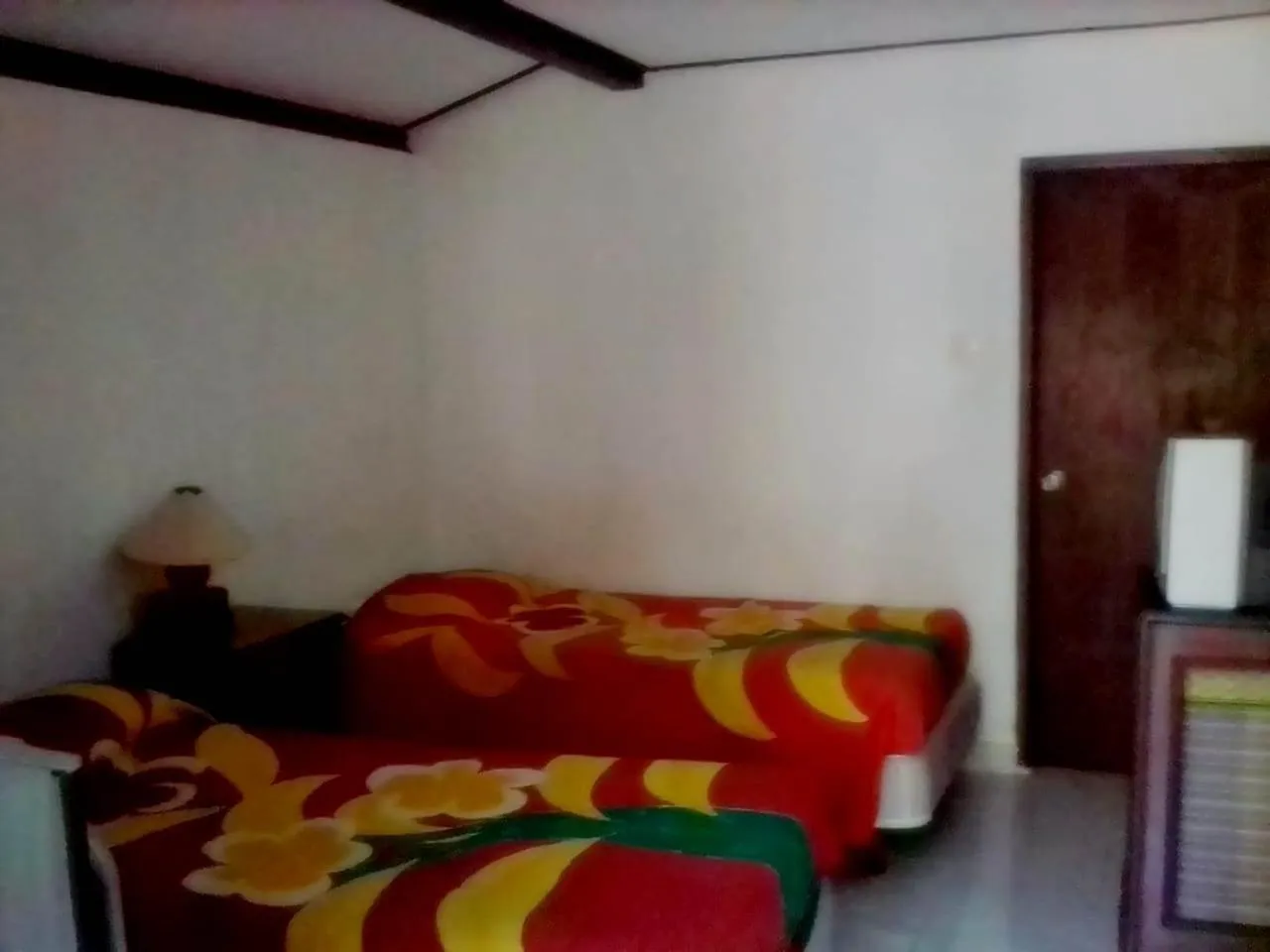 bunk bed, Bed in Gazebo Beach Hotel