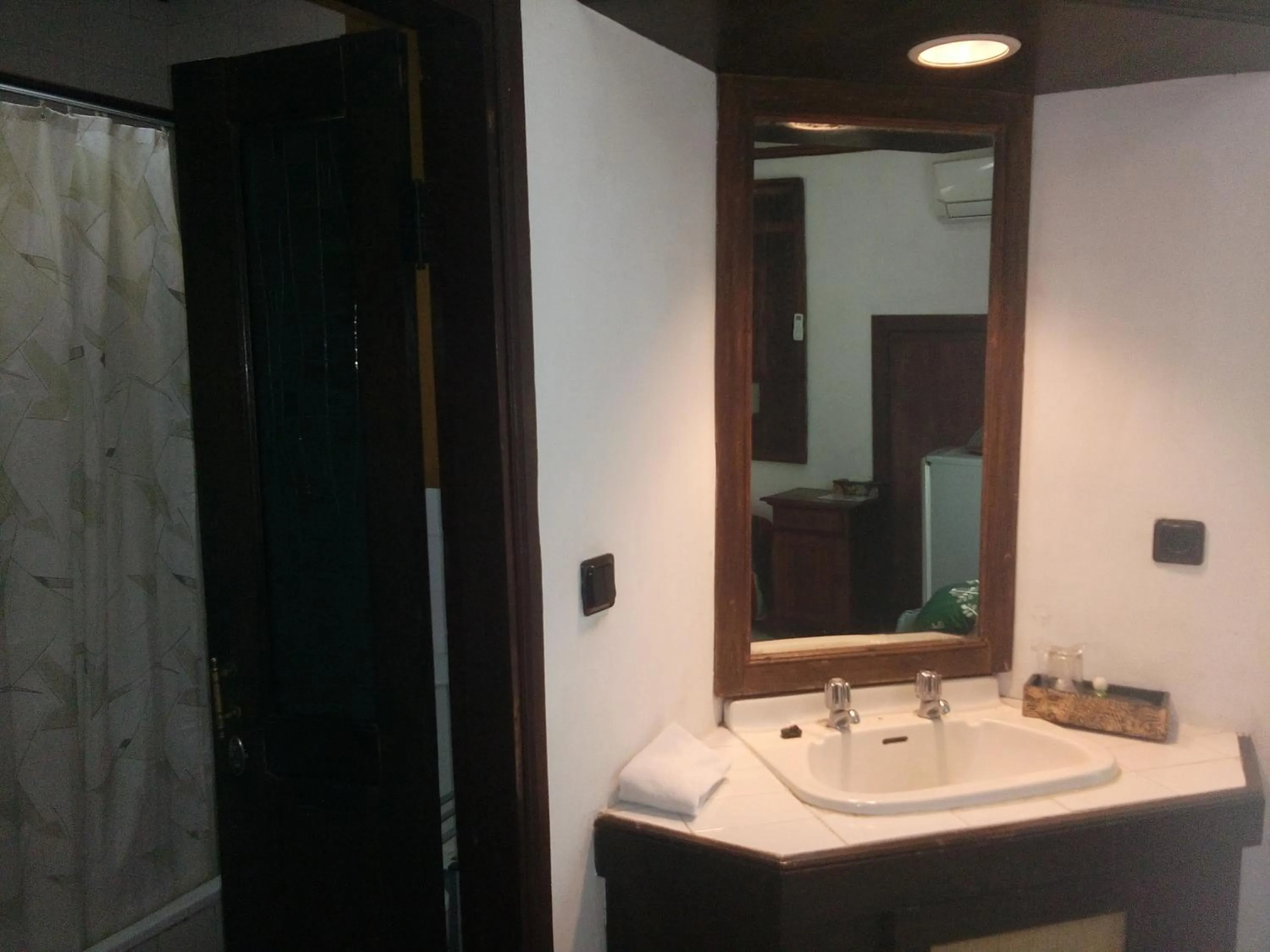 Bed in Gazebo Beach Hotel