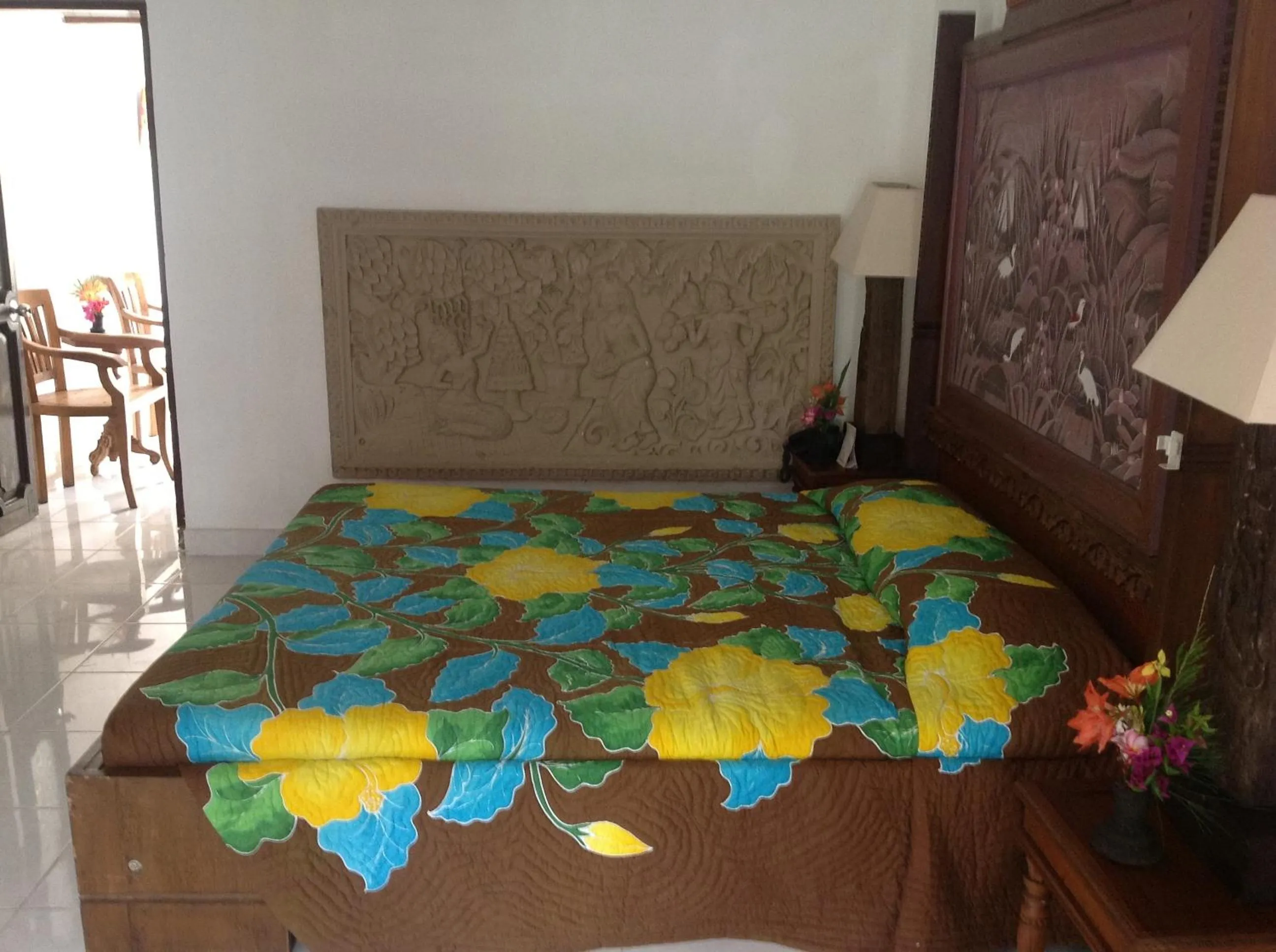 Bed in Gazebo Beach Hotel