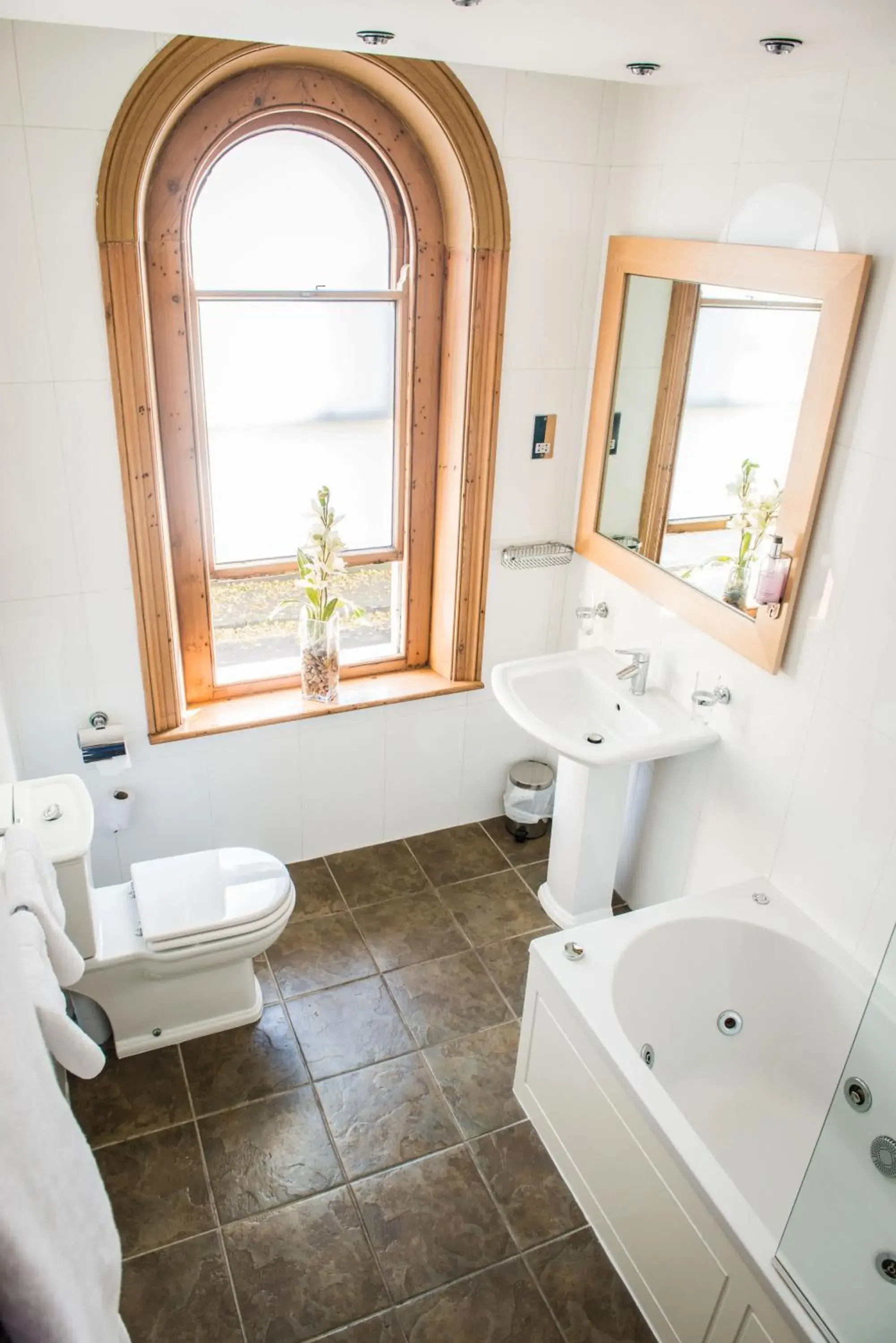 Photo of the whole room in Regent Hotel Doncaster Photo of the whole room in Regent Hotel Doncaster