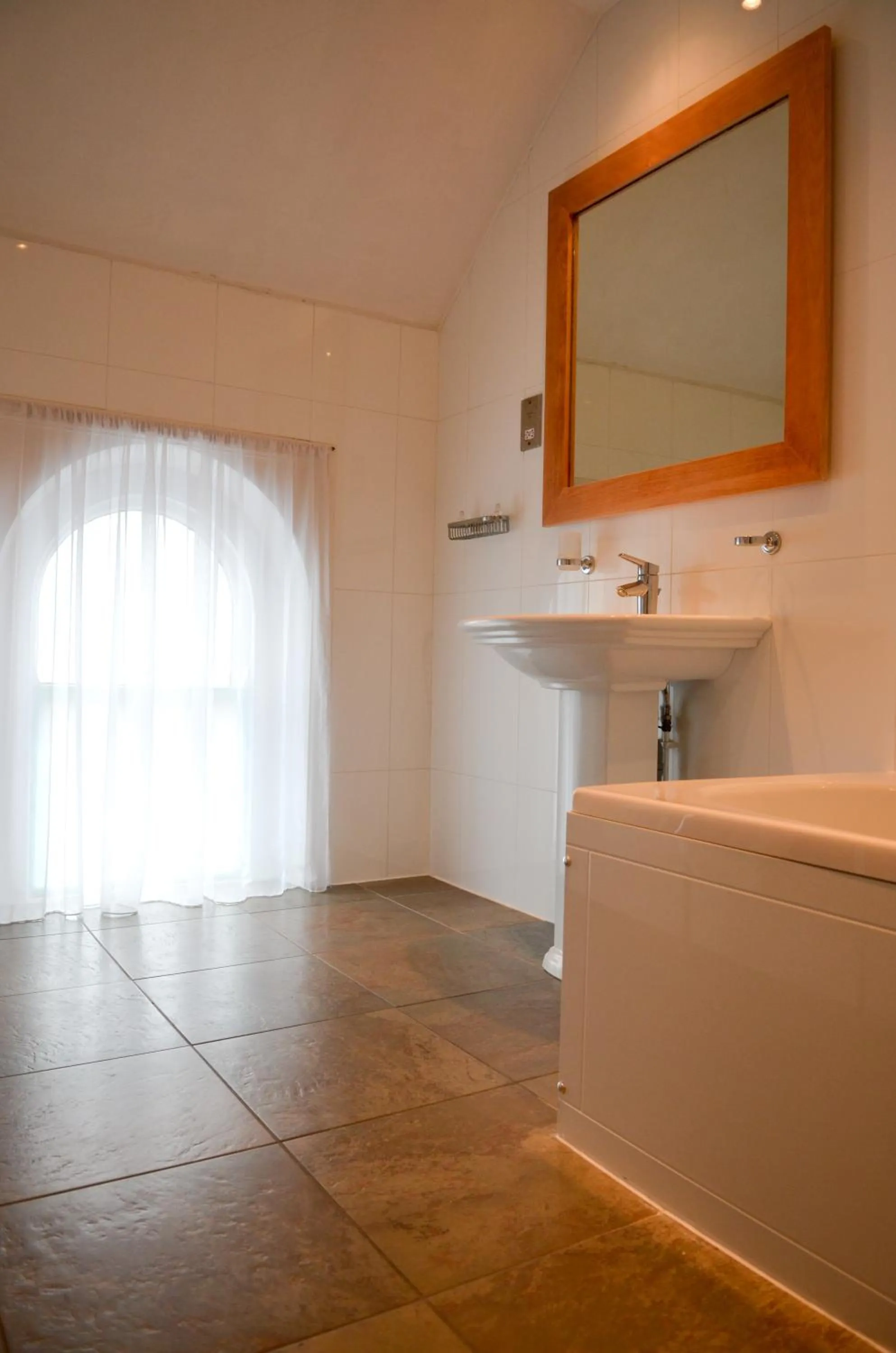 Day in Regent Hotel Doncaster