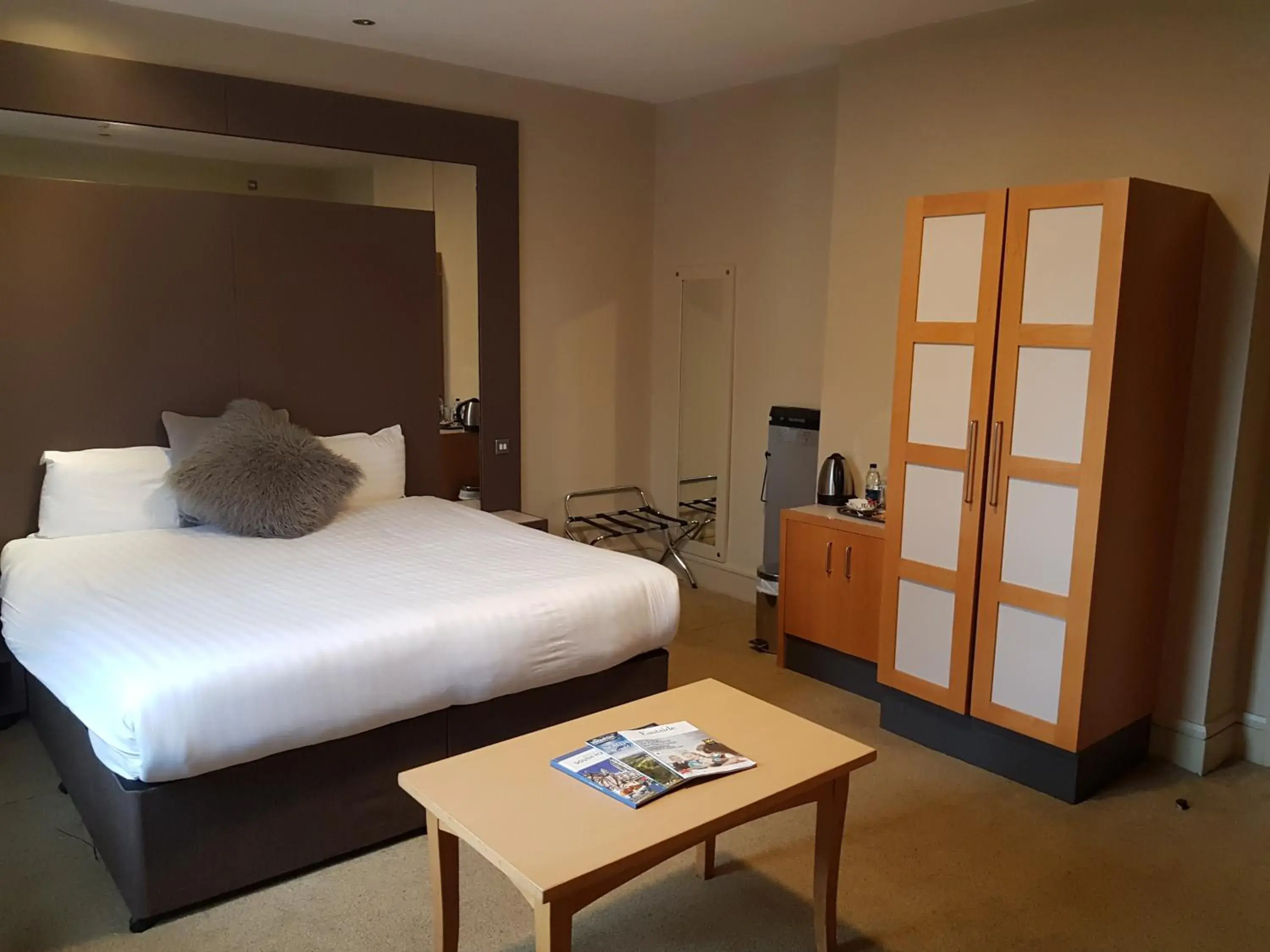 Bedroom, Bed in Regent Hotel Doncaster Bedroom, Bed in Regent Hotel Doncaster