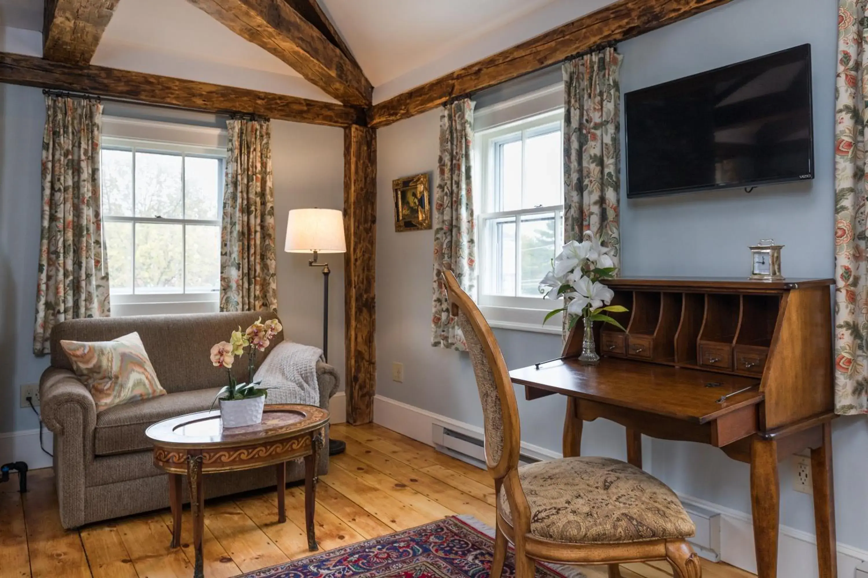 Squamscott Room in Inn by the Bandstand Squamscott Room in Inn by the Bandstand