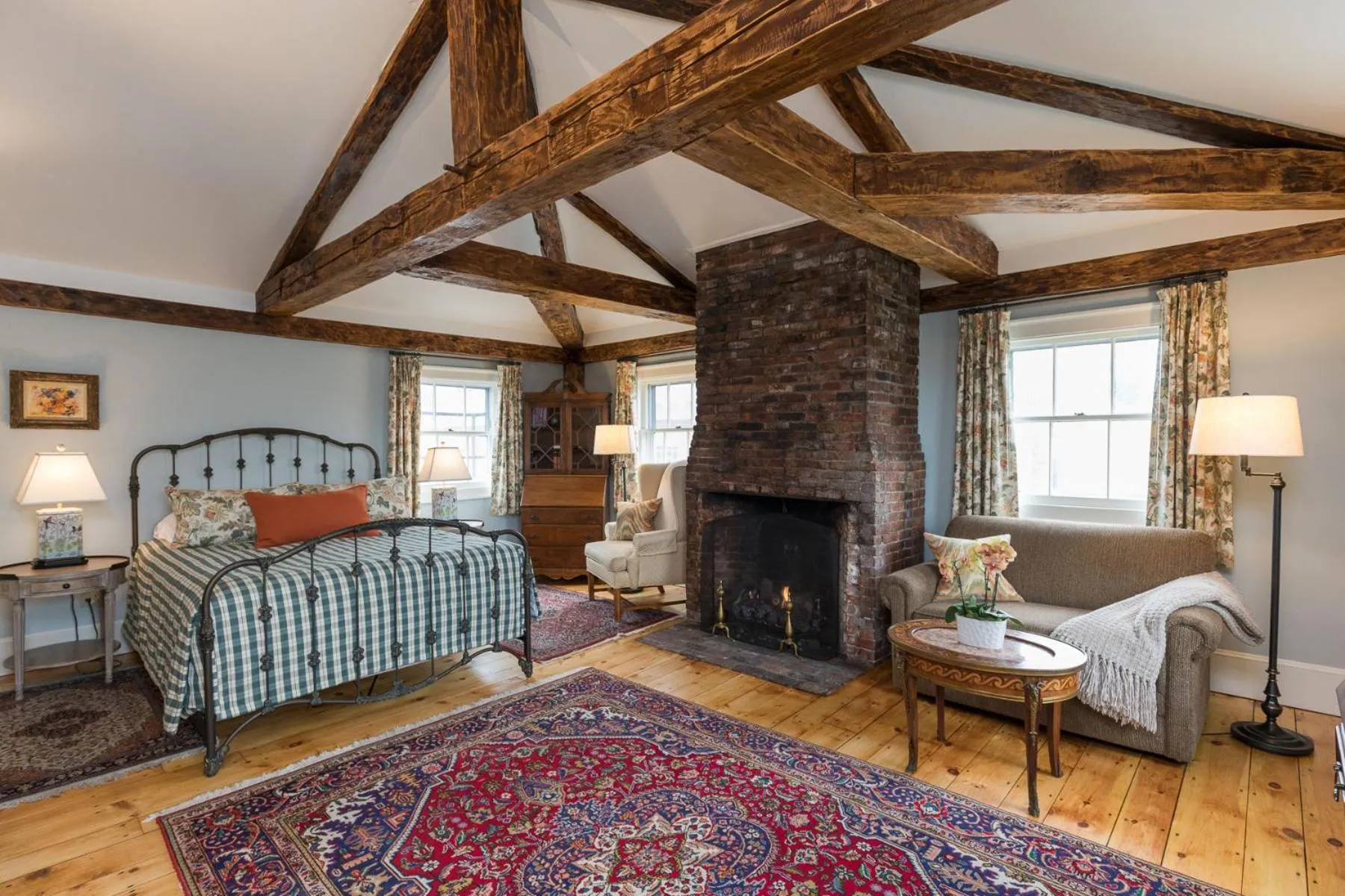 Bed in Inn by the Bandstand