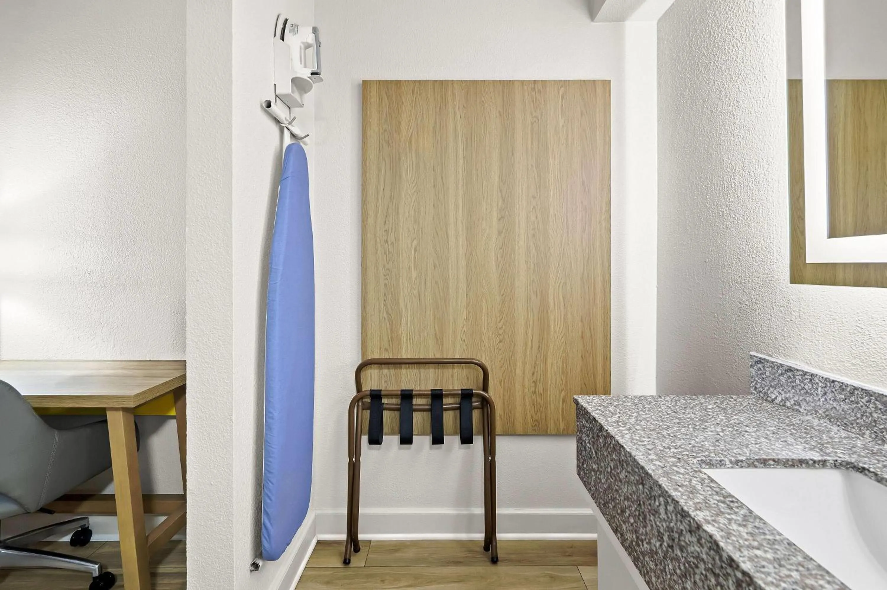 Bed in Days Inn by Wyndham Salem