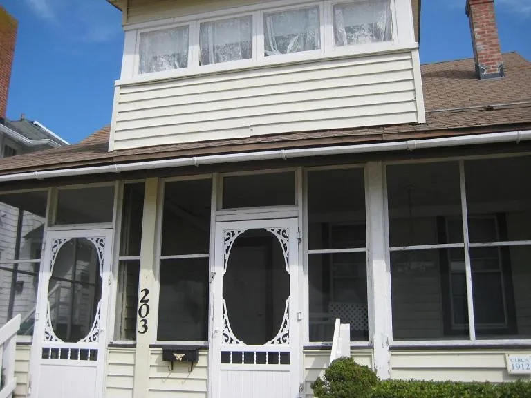 Facade/entrance in Cutty Sark Efficiencies and Historic Cottage's