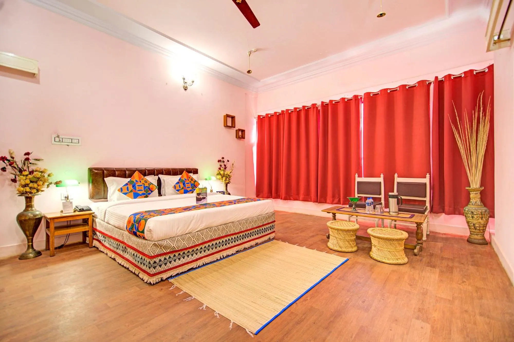 Bedroom, Bed in Hotel Pink Palace