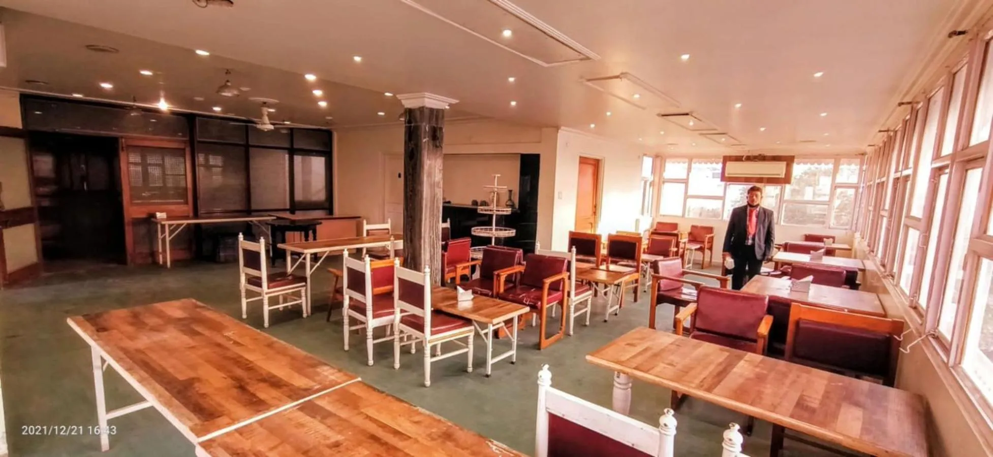 Restaurant/places to eat in Hotel Pink Palace