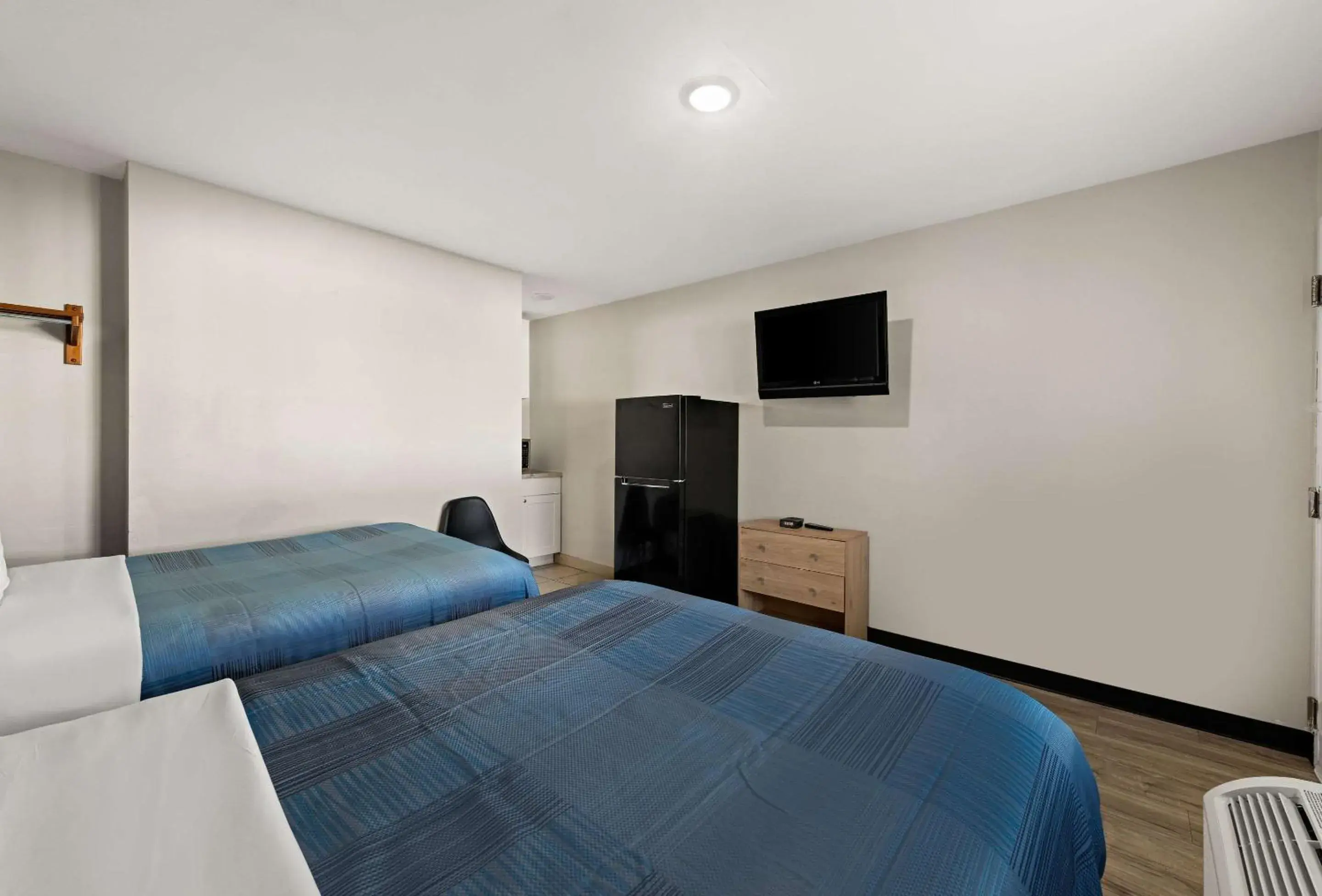 Bedroom, Bed in Rodeway Inn Charlotte Independence Blvd Bedroom, Bed in Rodeway Inn Charlotte Independence Blvd