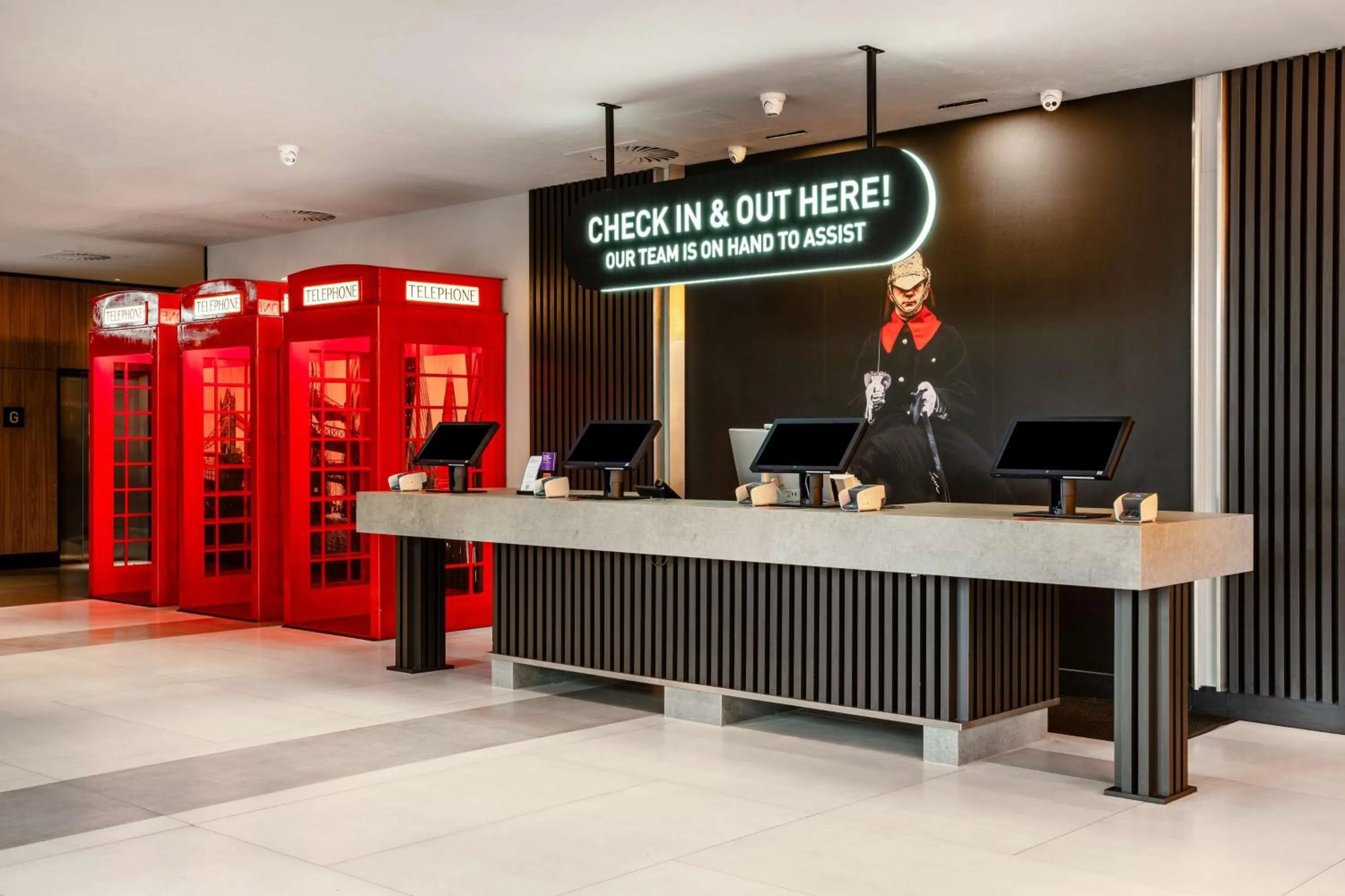 Lobby or reception in Radisson Hotel and Conference Centre London Heathrow