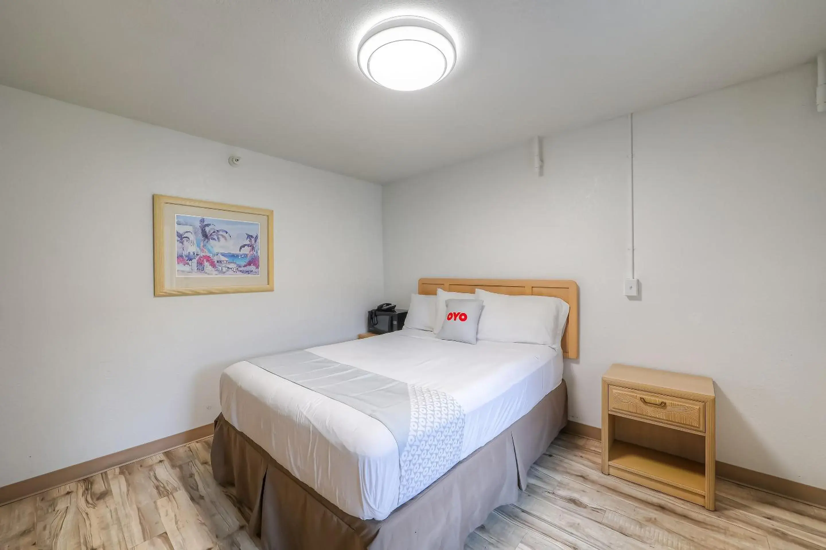 Bedroom, Bed in Newport Inn By OYO - Hwy 101 Bedroom, Bed in Newport Inn By OYO - Hwy 101