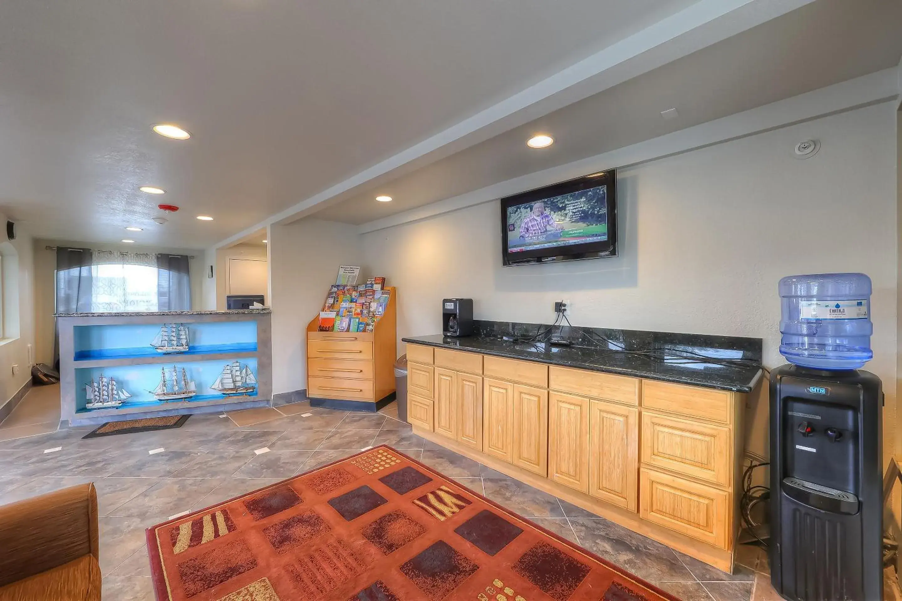 Lobby or reception in Newport Inn By OYO - Hwy 101 Lobby or reception in Newport Inn By OYO - Hwy 101