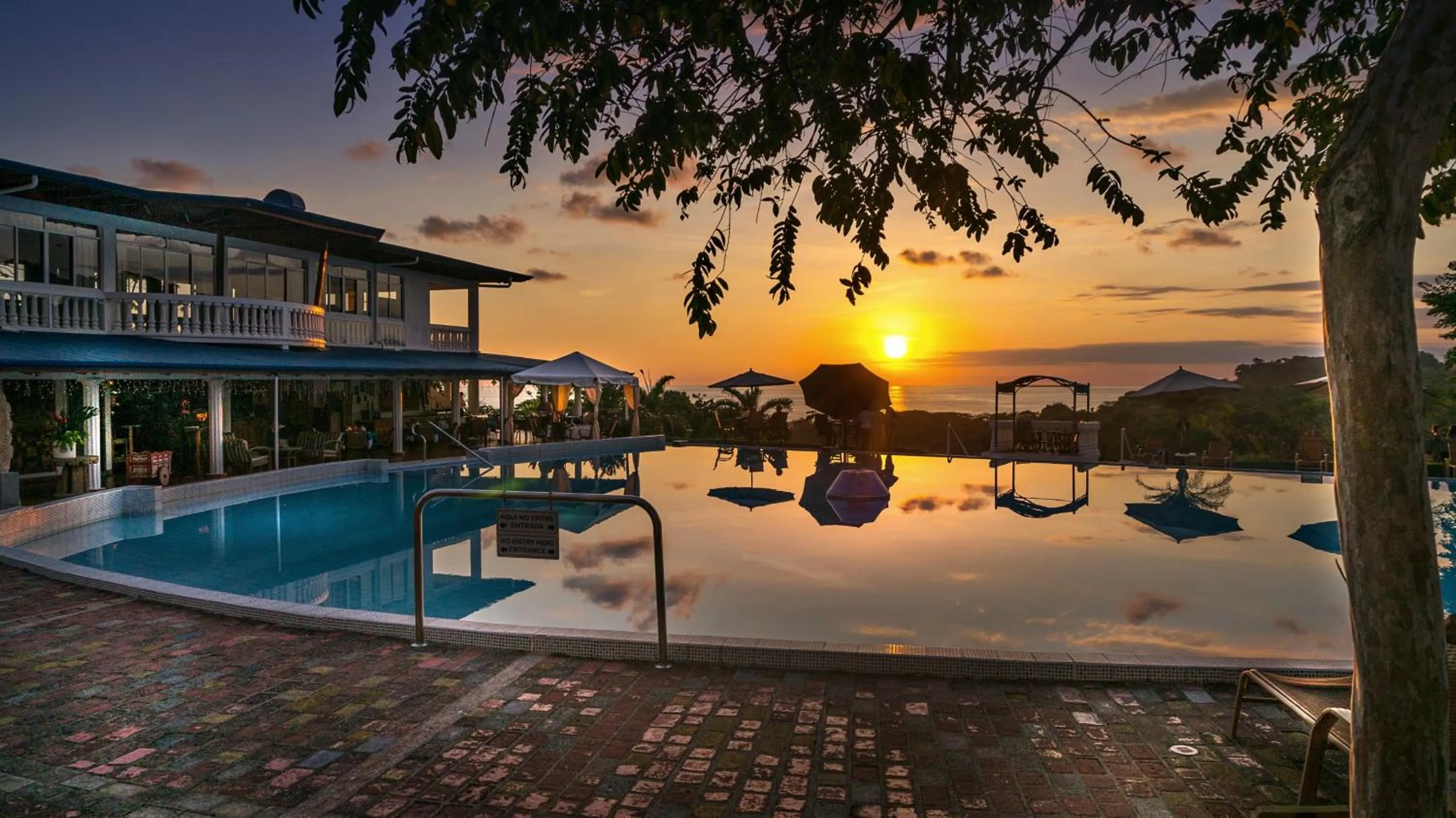Swimming pool in Cristal Ballena Boutique Hotel & Spa