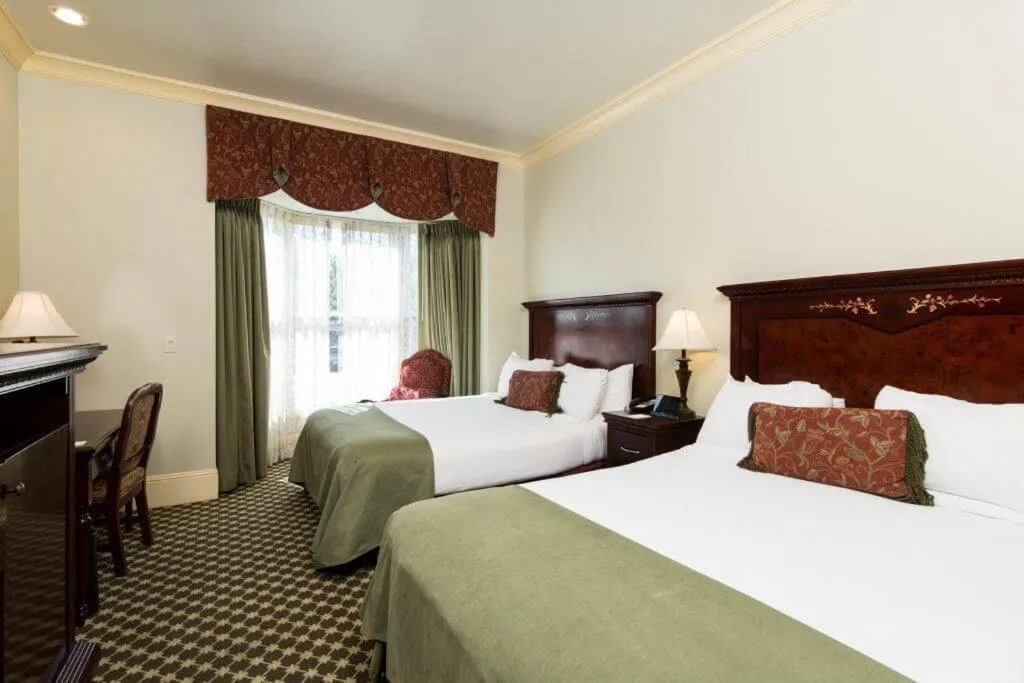 Bedroom, Bed in Hotel Diamond