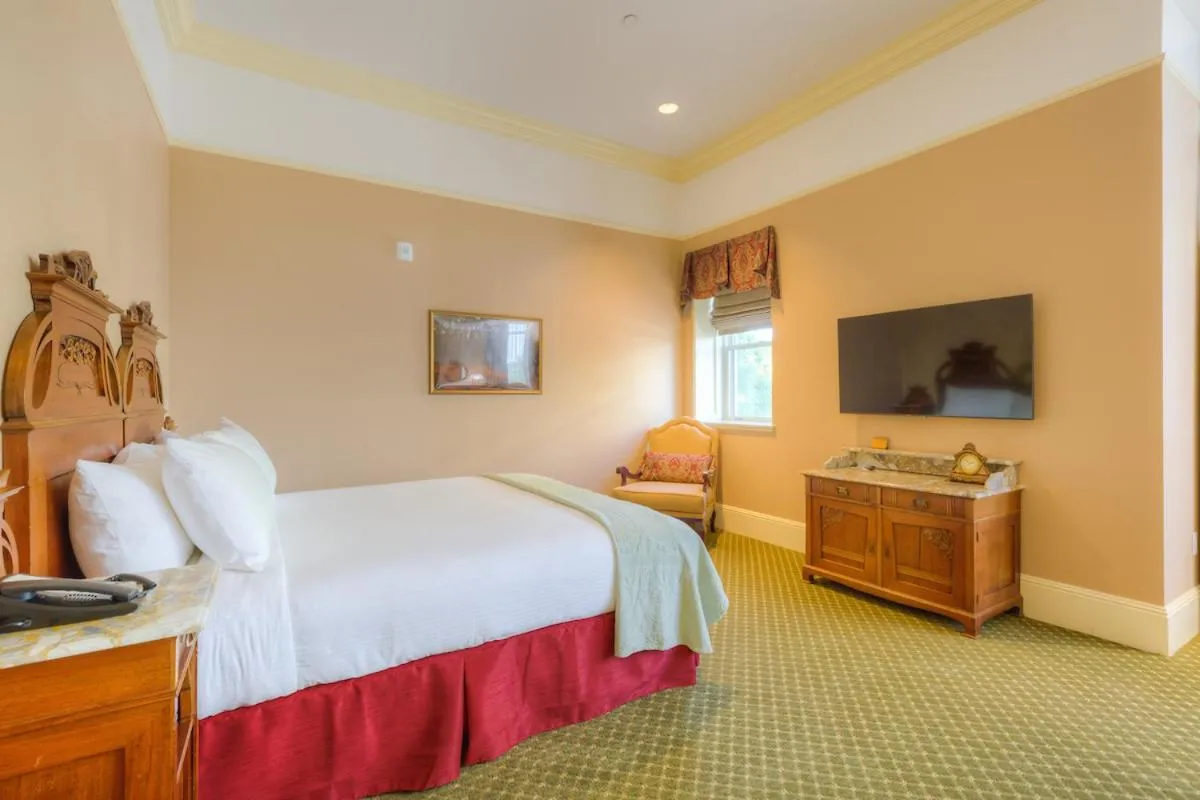 Bedroom, Bed in Hotel Diamond