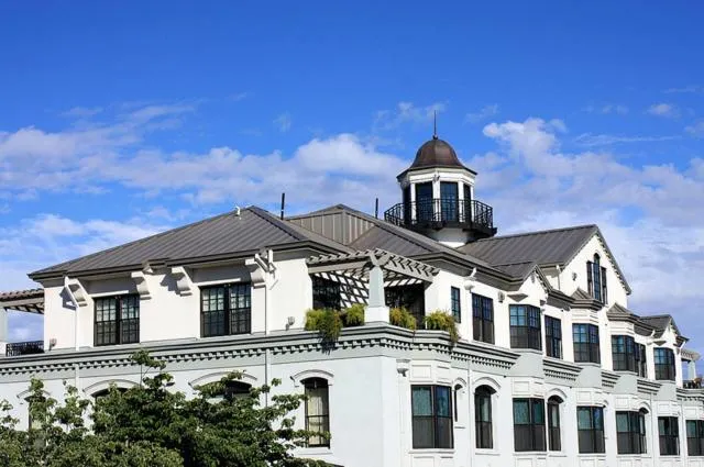 Property building in Hotel Diamond