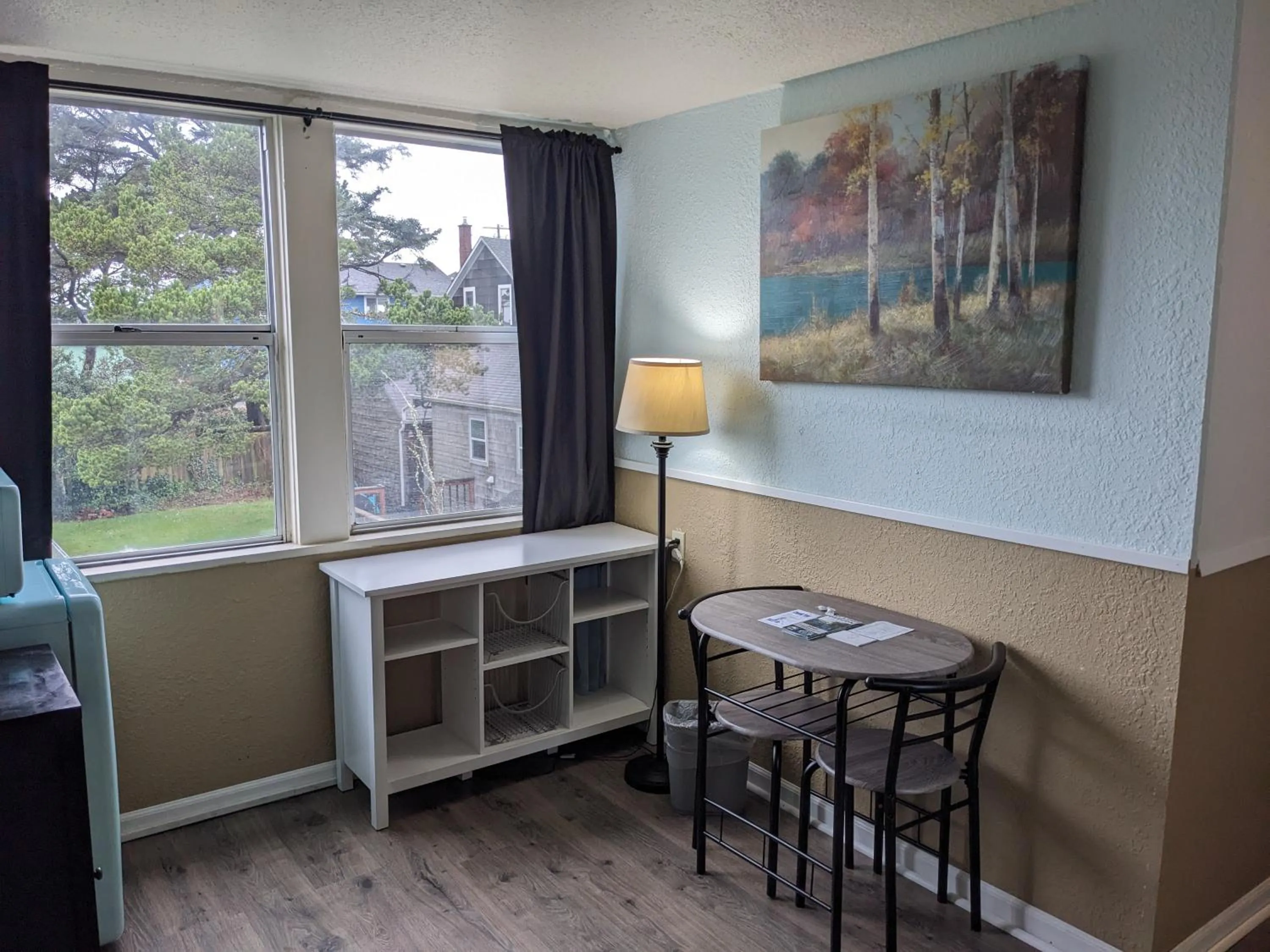 Dining area in Hillcrest Inn